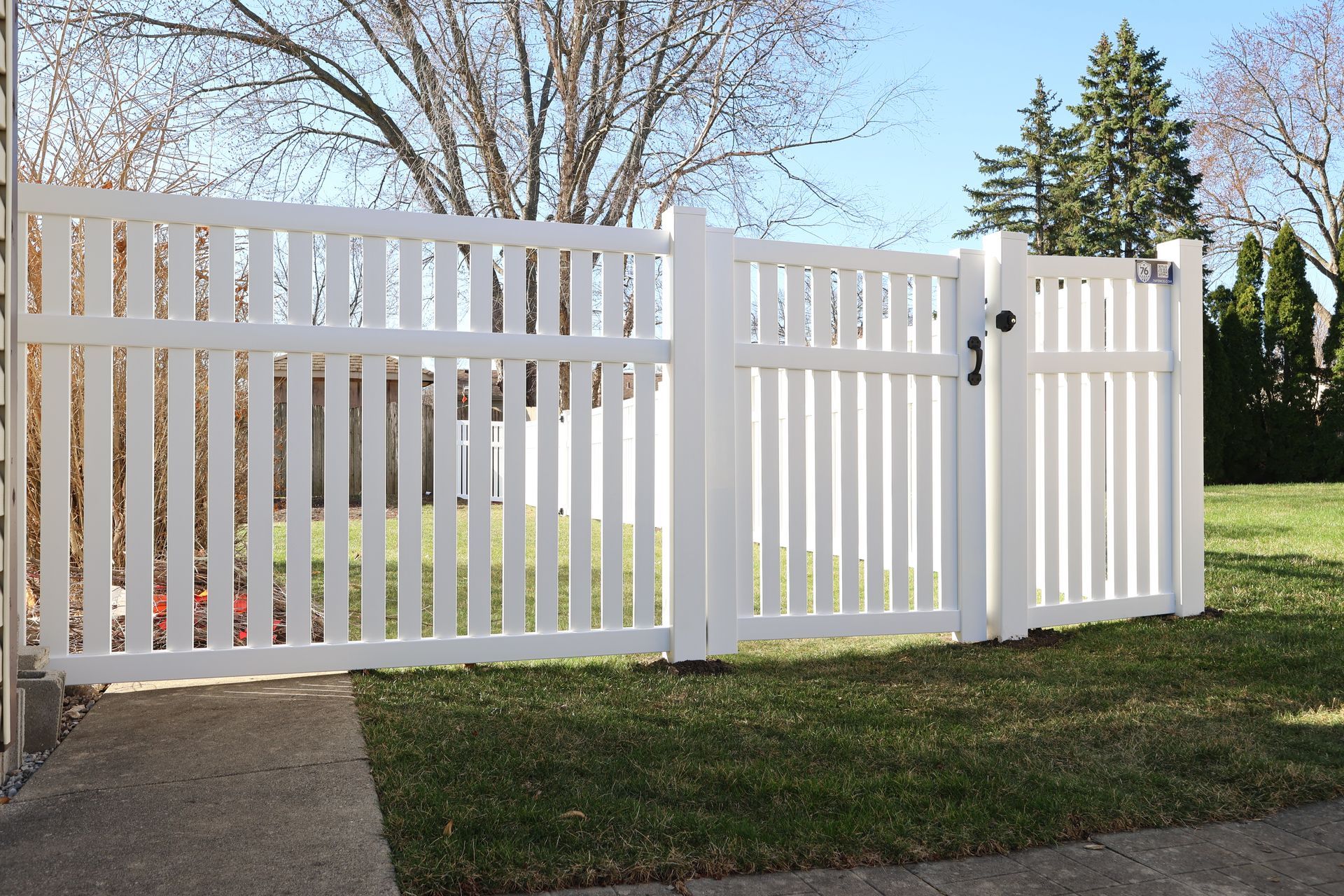 vinyl fence installation Illinois