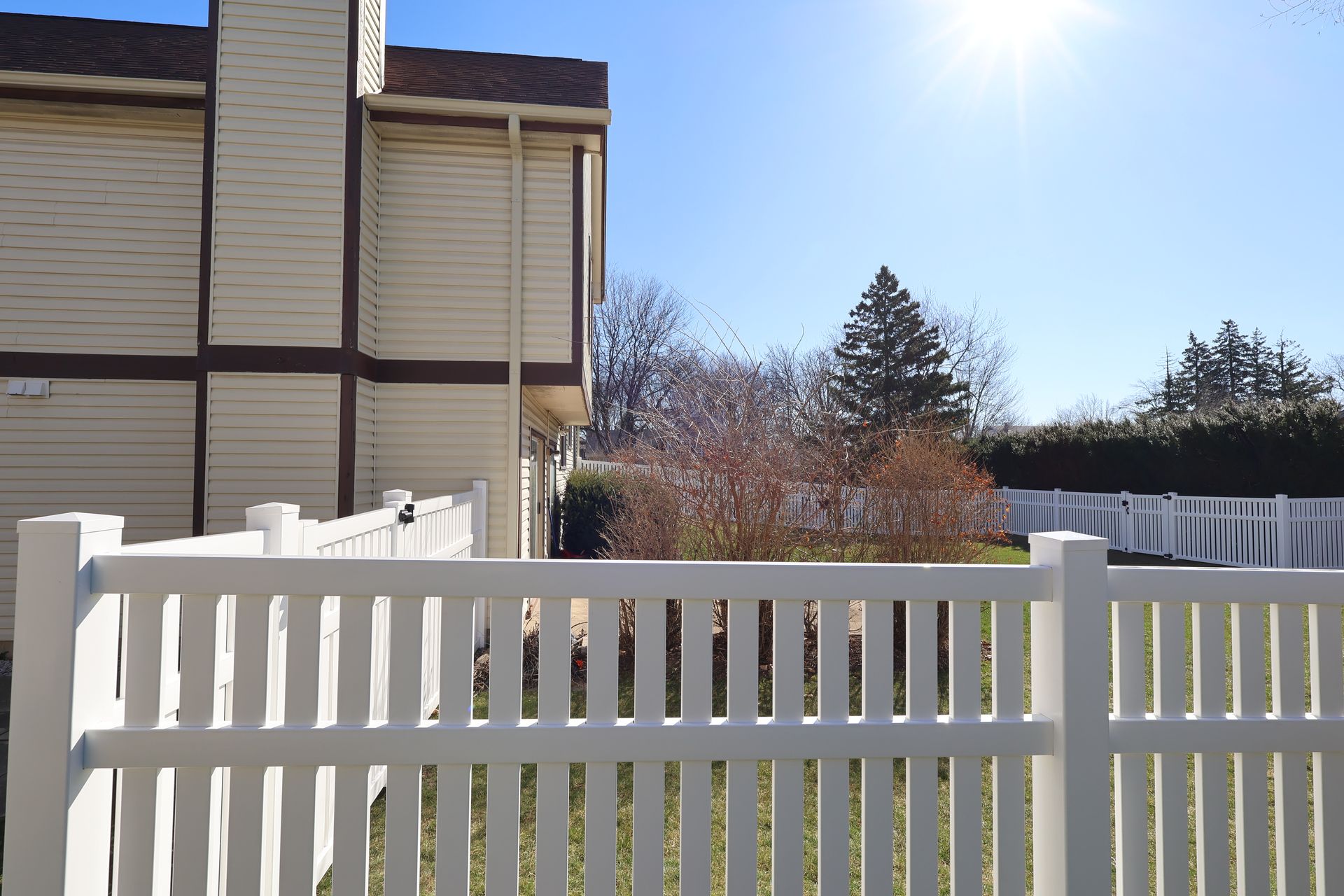 vinyl fence installation Illinois