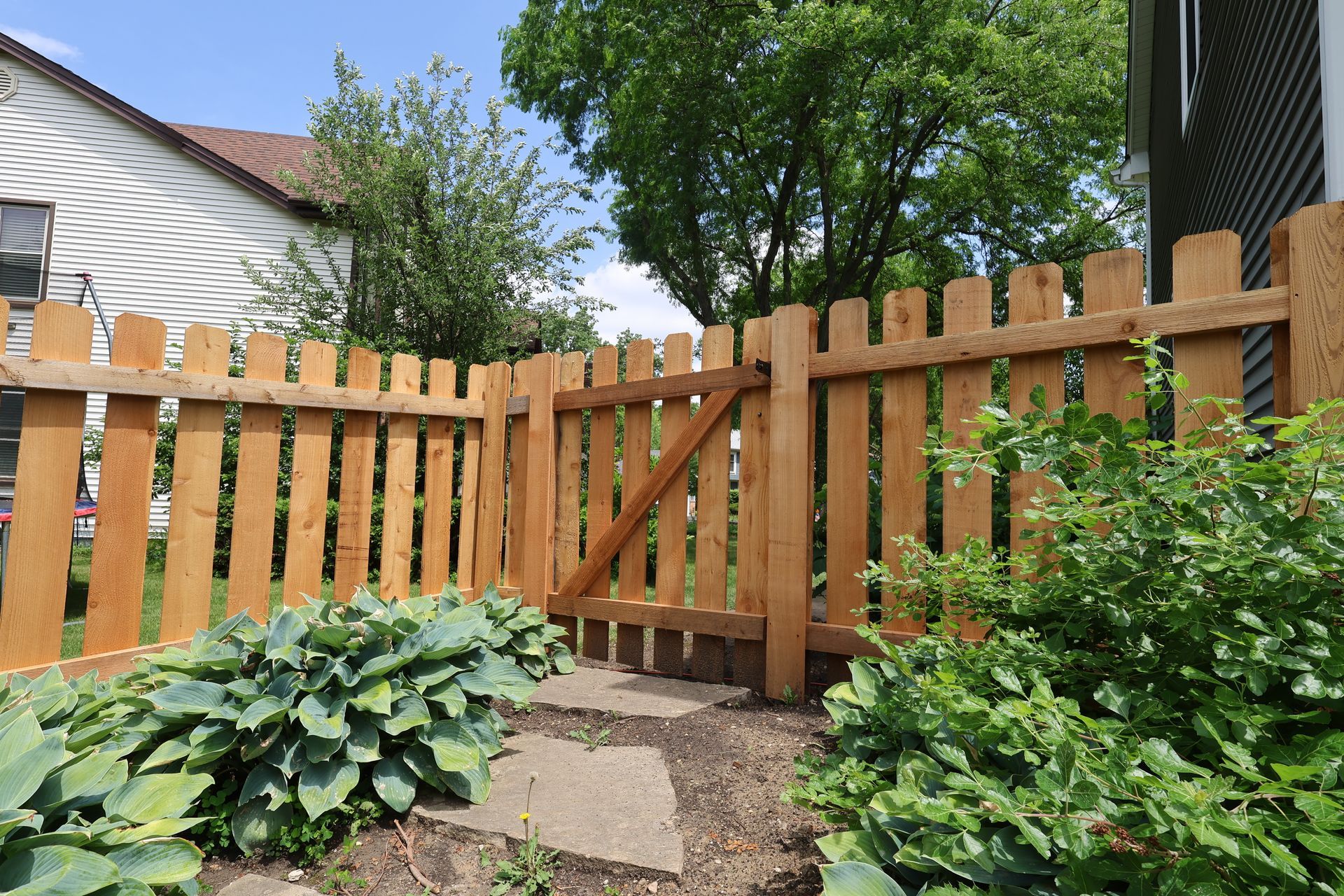 cedar fence installation Illinois