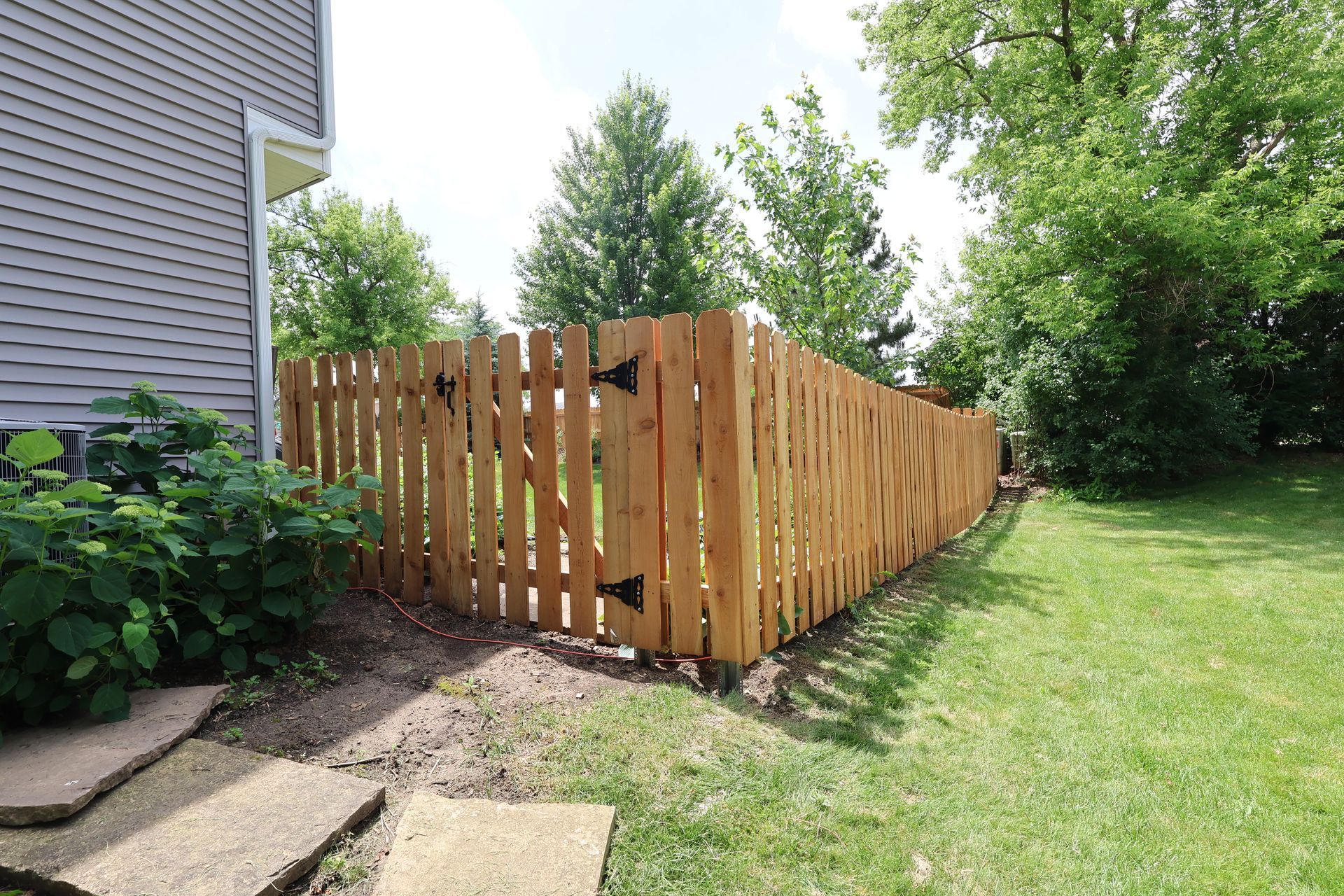 cedar fence installation Illinois