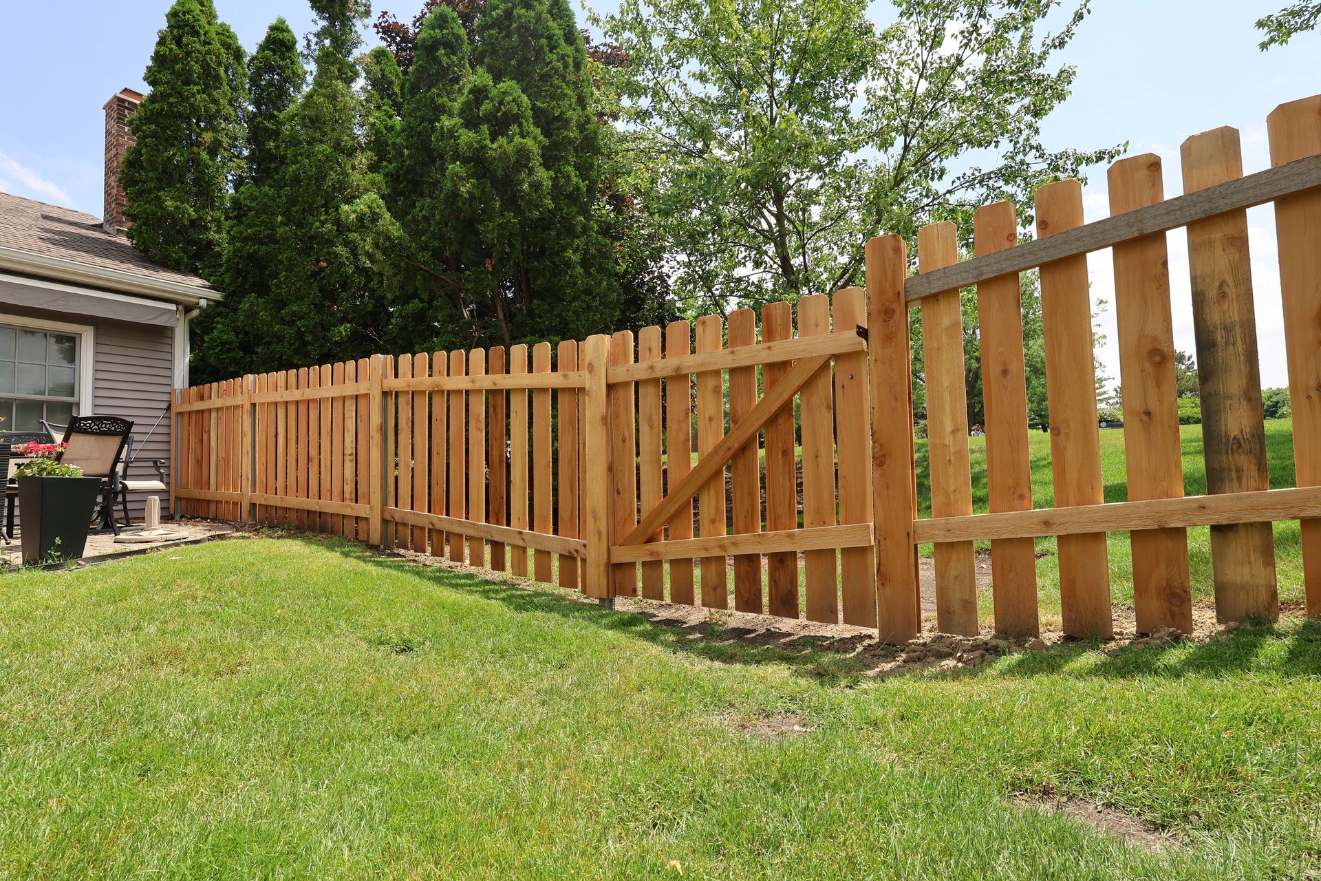 cedar fence installation Illinois