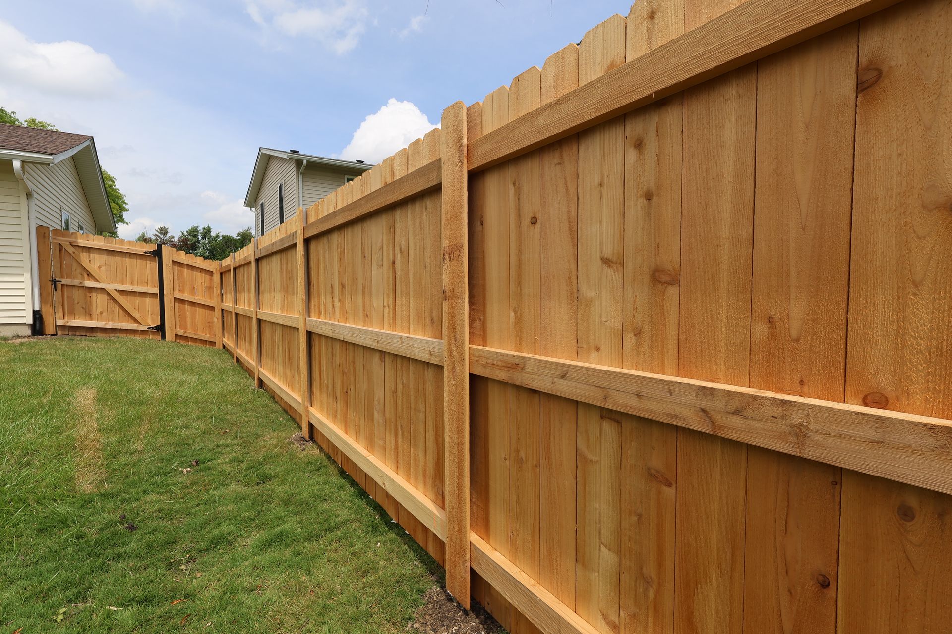 cedar fence installation Illinois