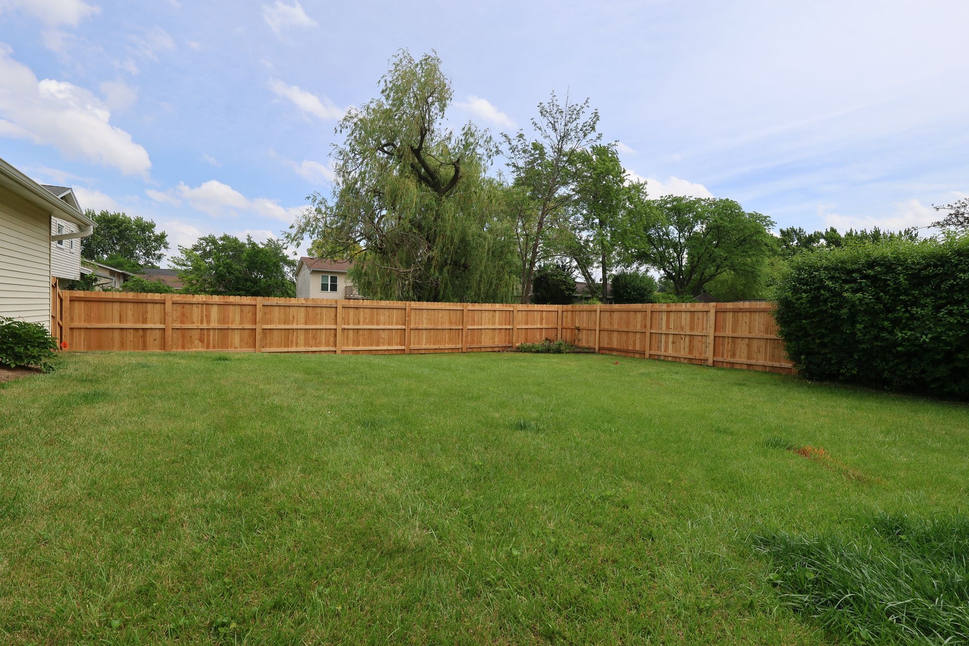 cedar fence installation Illinois