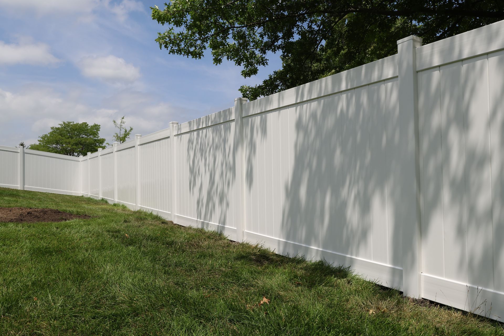 vinyl fence installation Illinois pvc privacy fencing