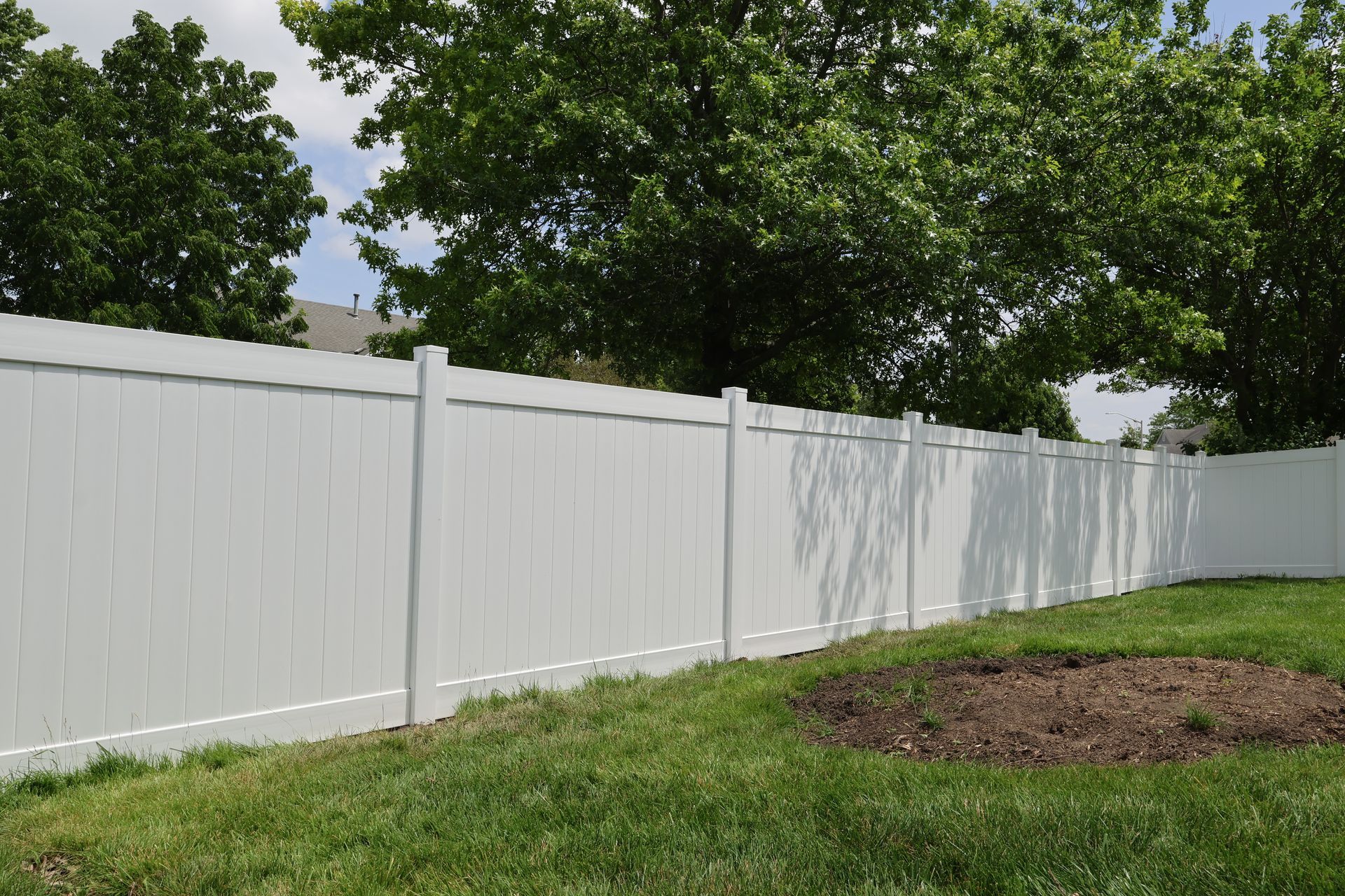 vinyl fence installation Illinois pvc privacy fencing