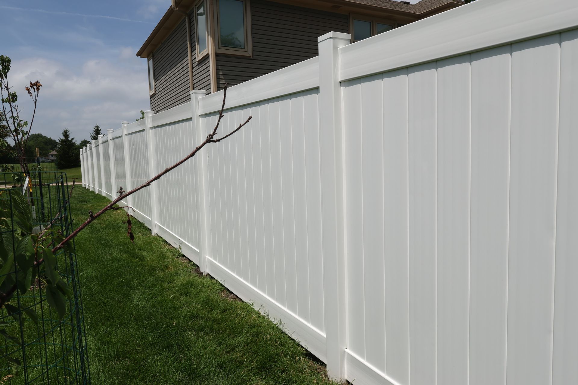 vinyl fence installation Illinois pvc privacy fencing
