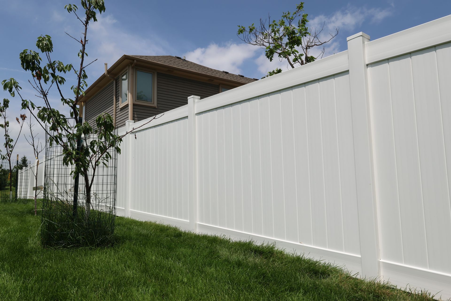 vinyl fence installation Illinois pvc privacy fencing