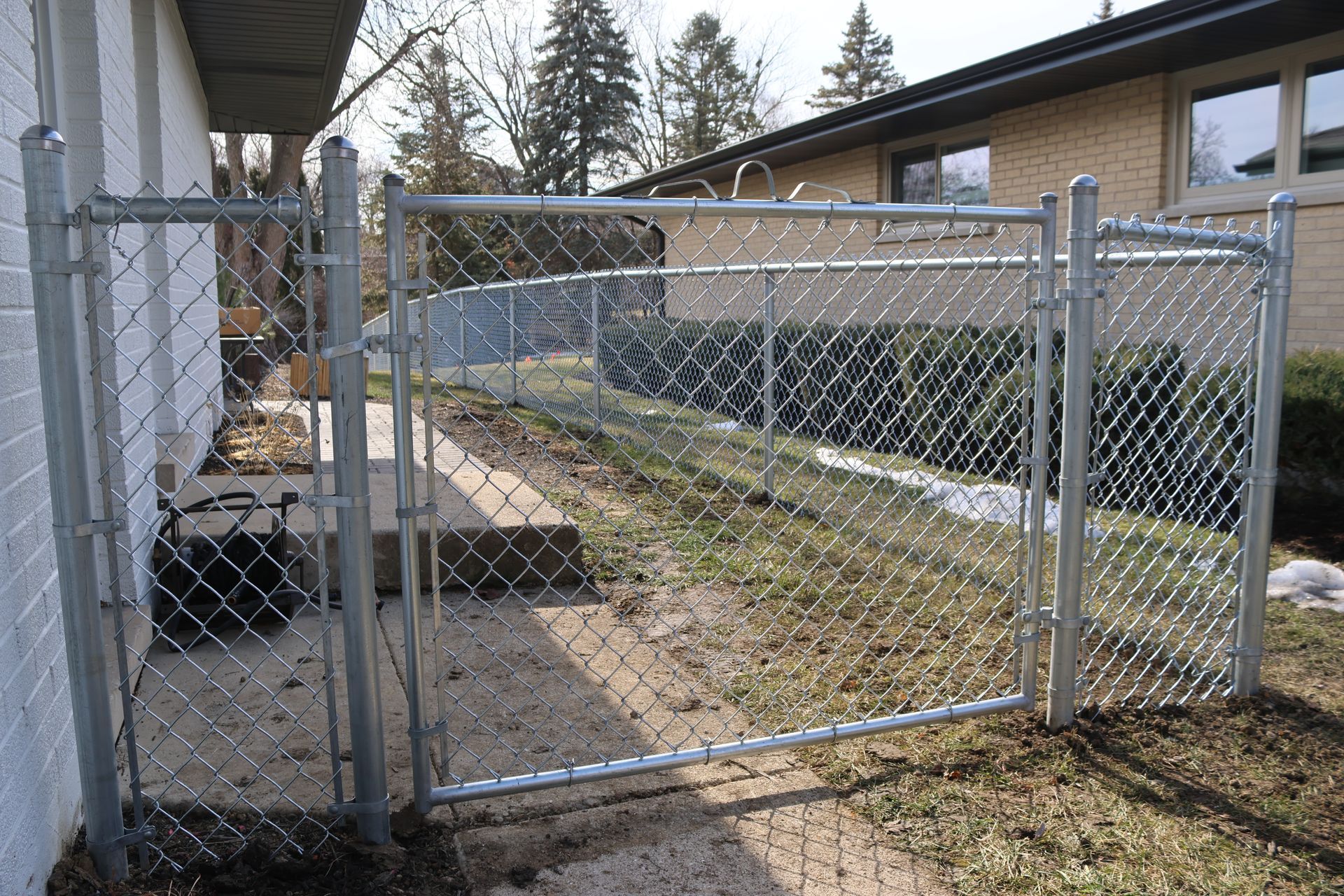 chain link fence installation Illinois