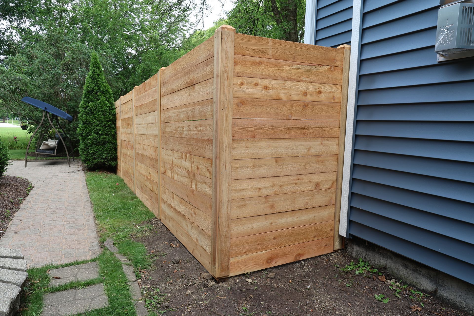 horizontal fence installation Illinois