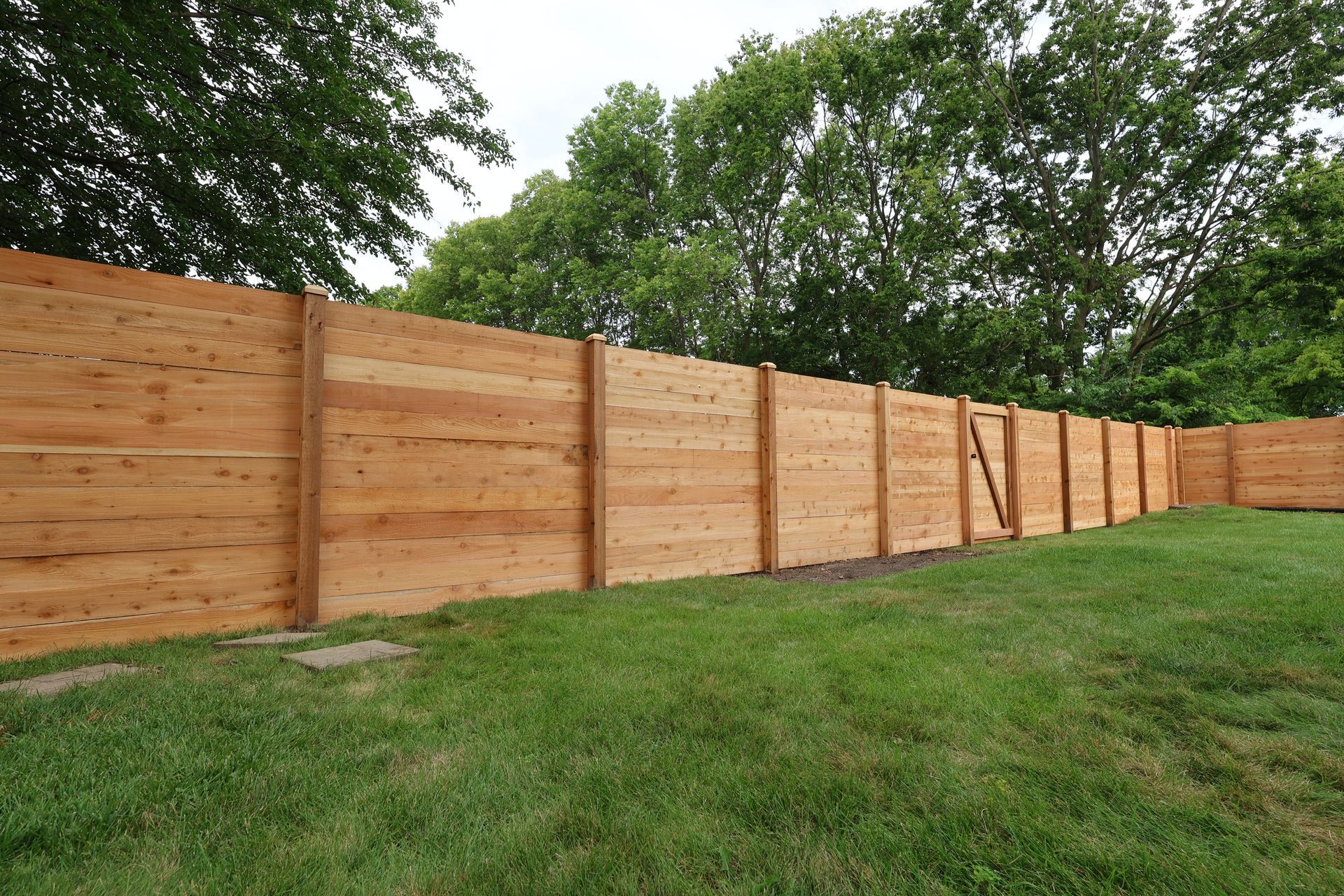cedar fence installation Illinois