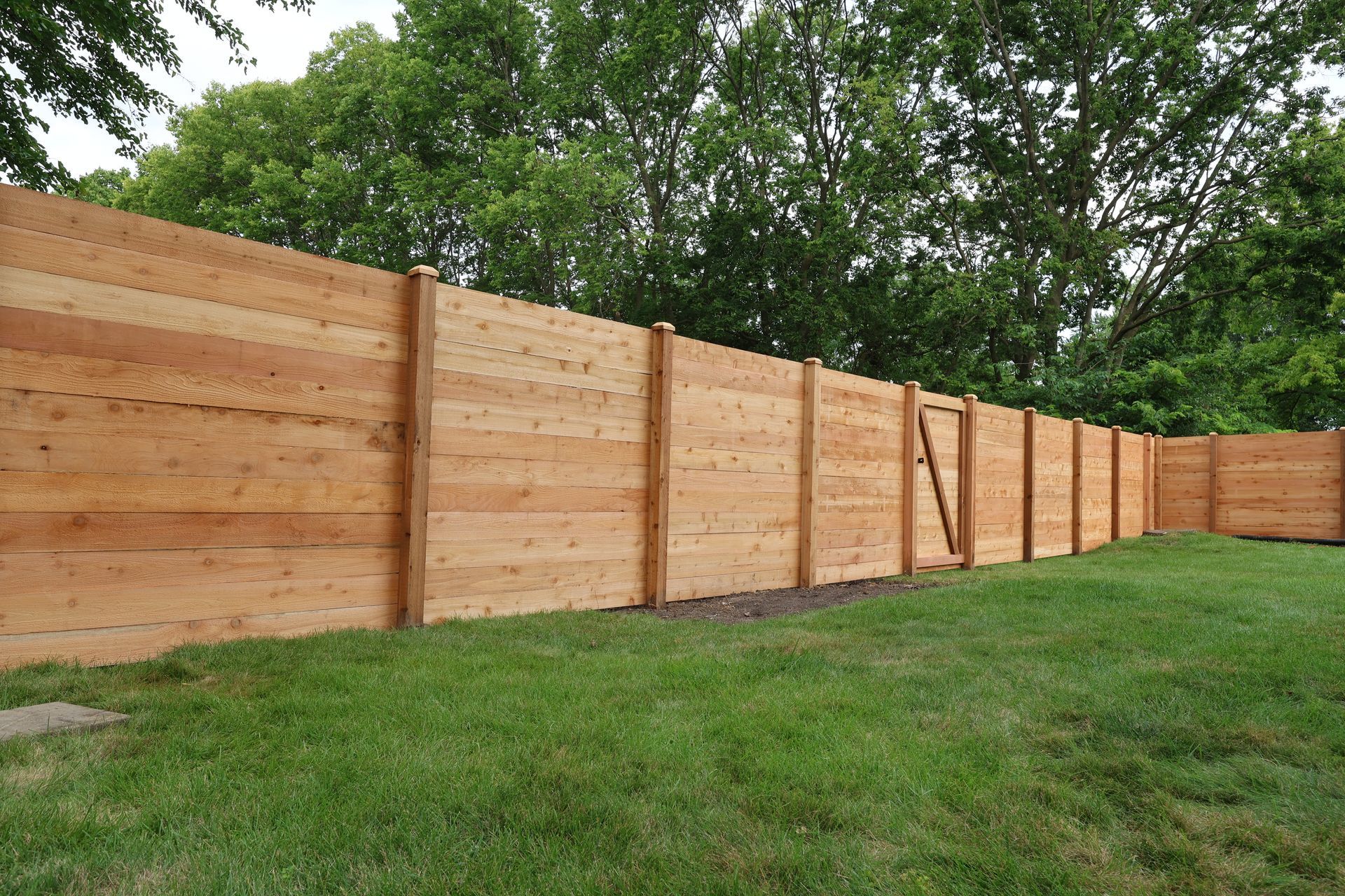 cedar fence installation Illinois