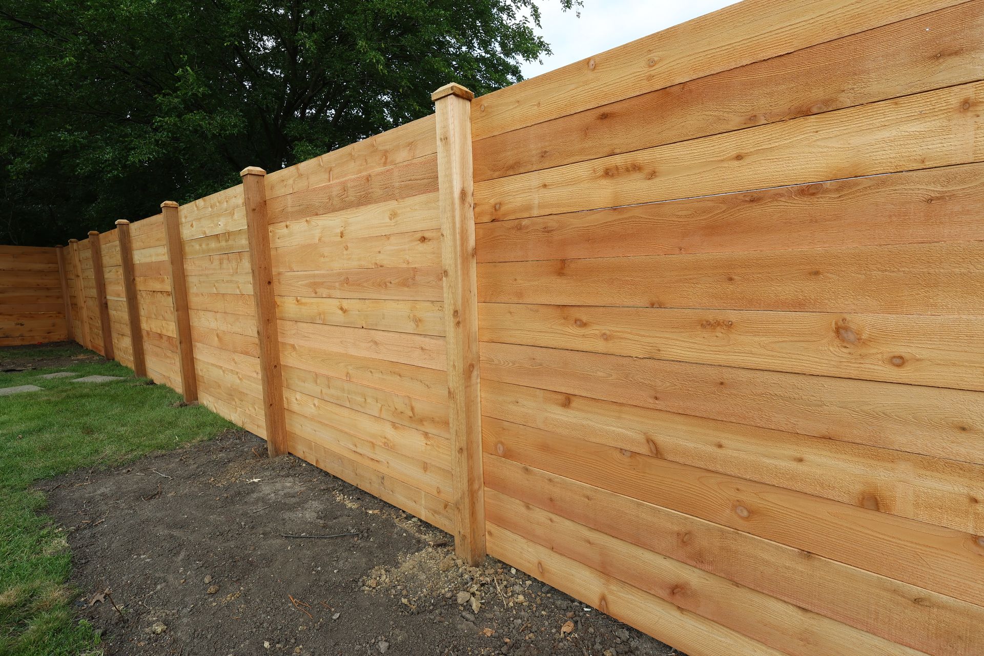 horizontal fence installation Illinois