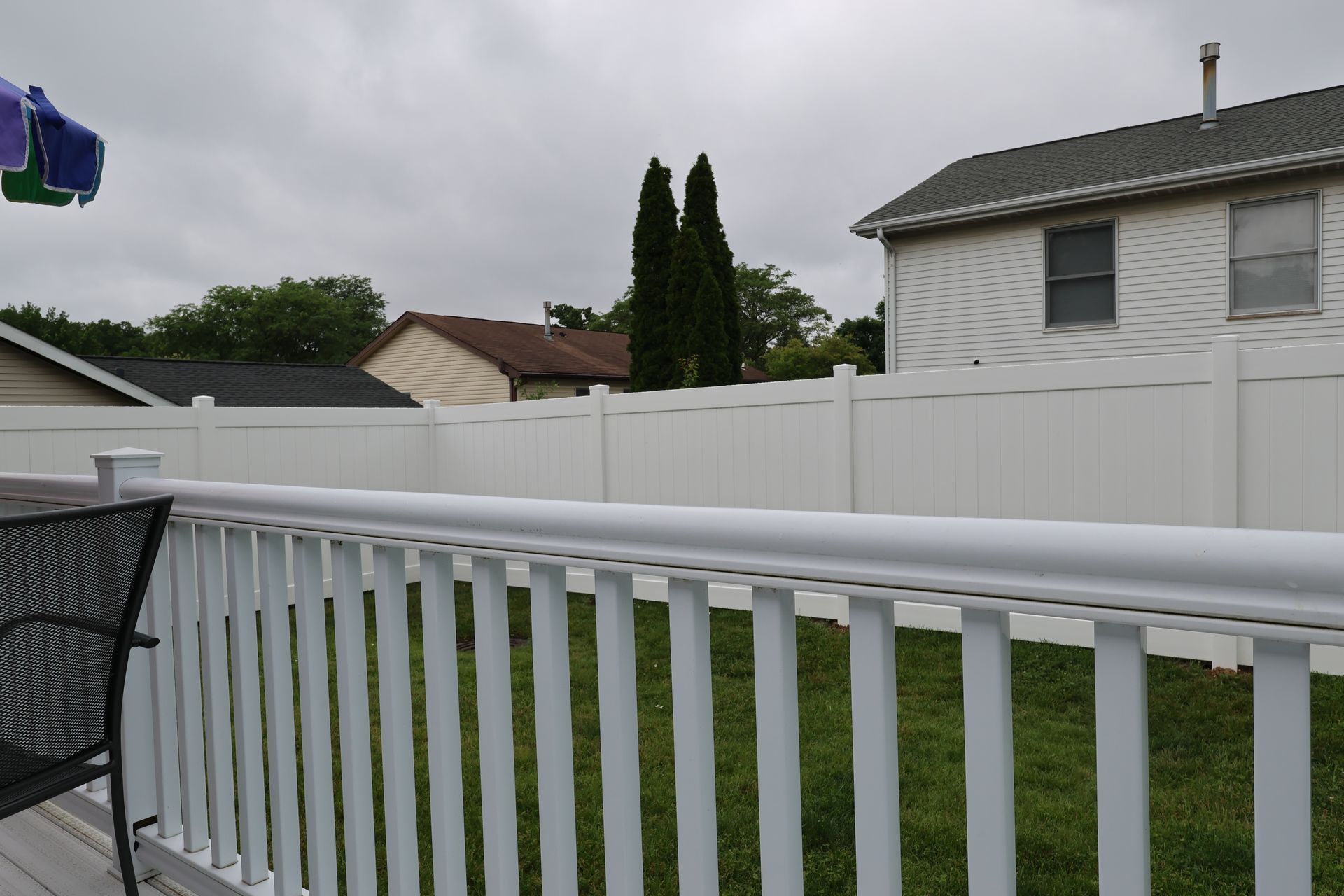vinyl fence company illinois