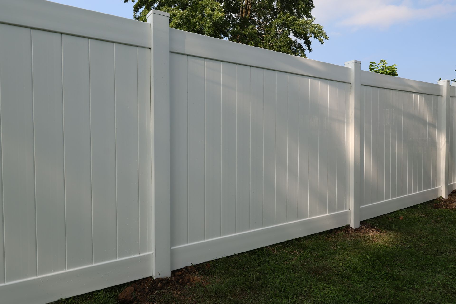 vinyl fence installation Illinois