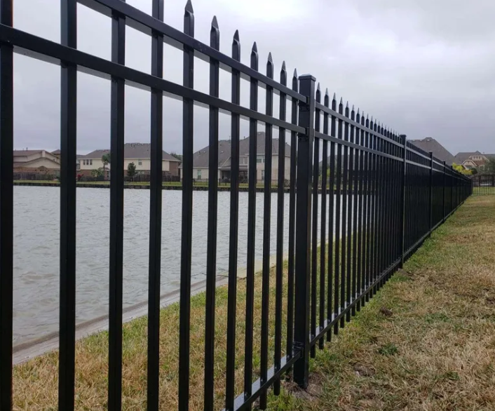 commercial fence installation Illinois