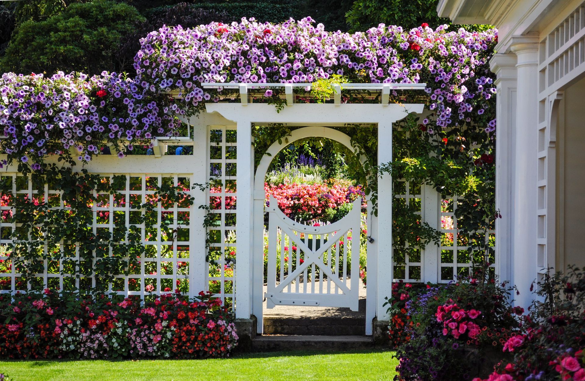 garden fence installation Illinois