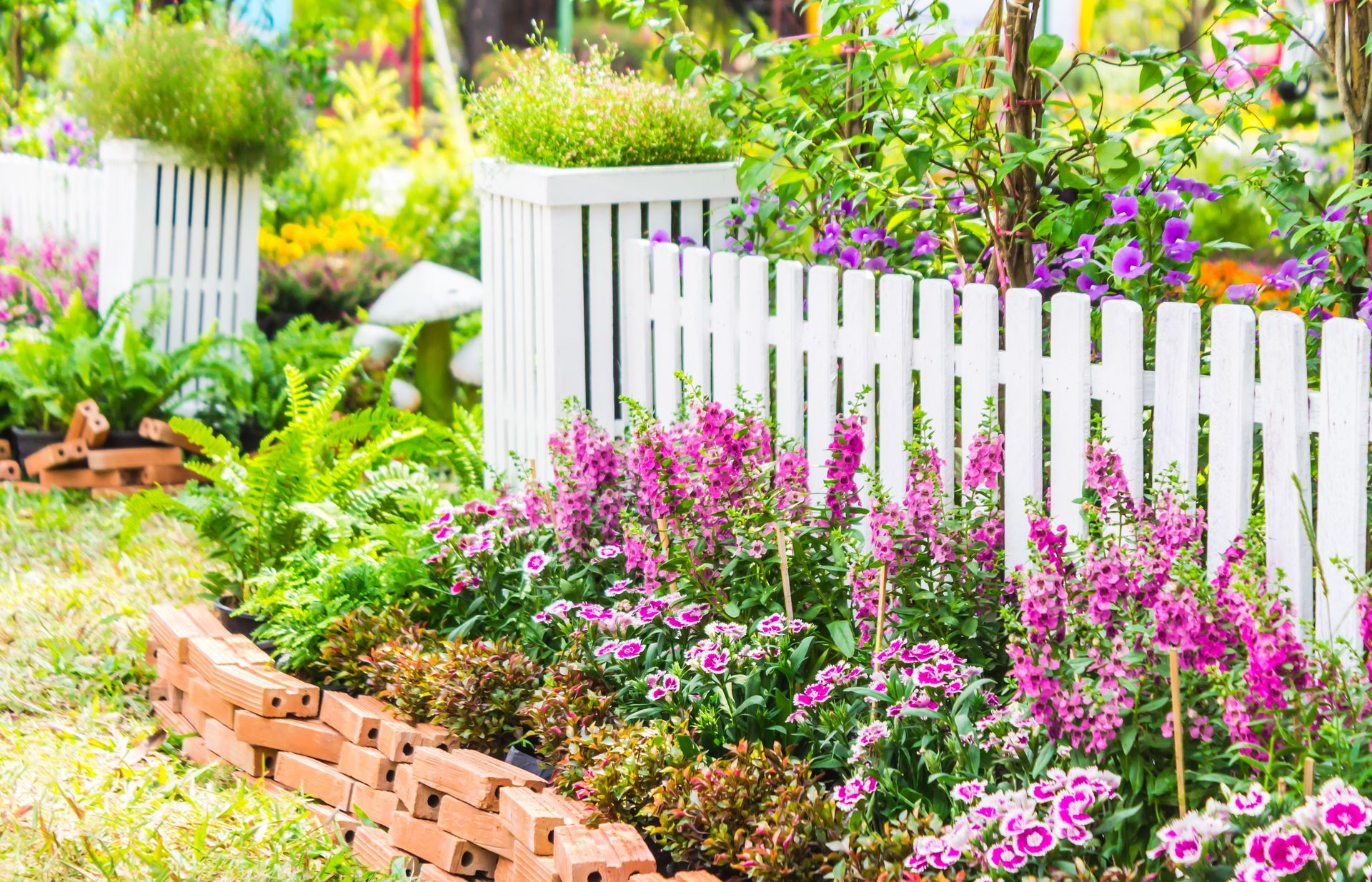 garden fence installation Illinois