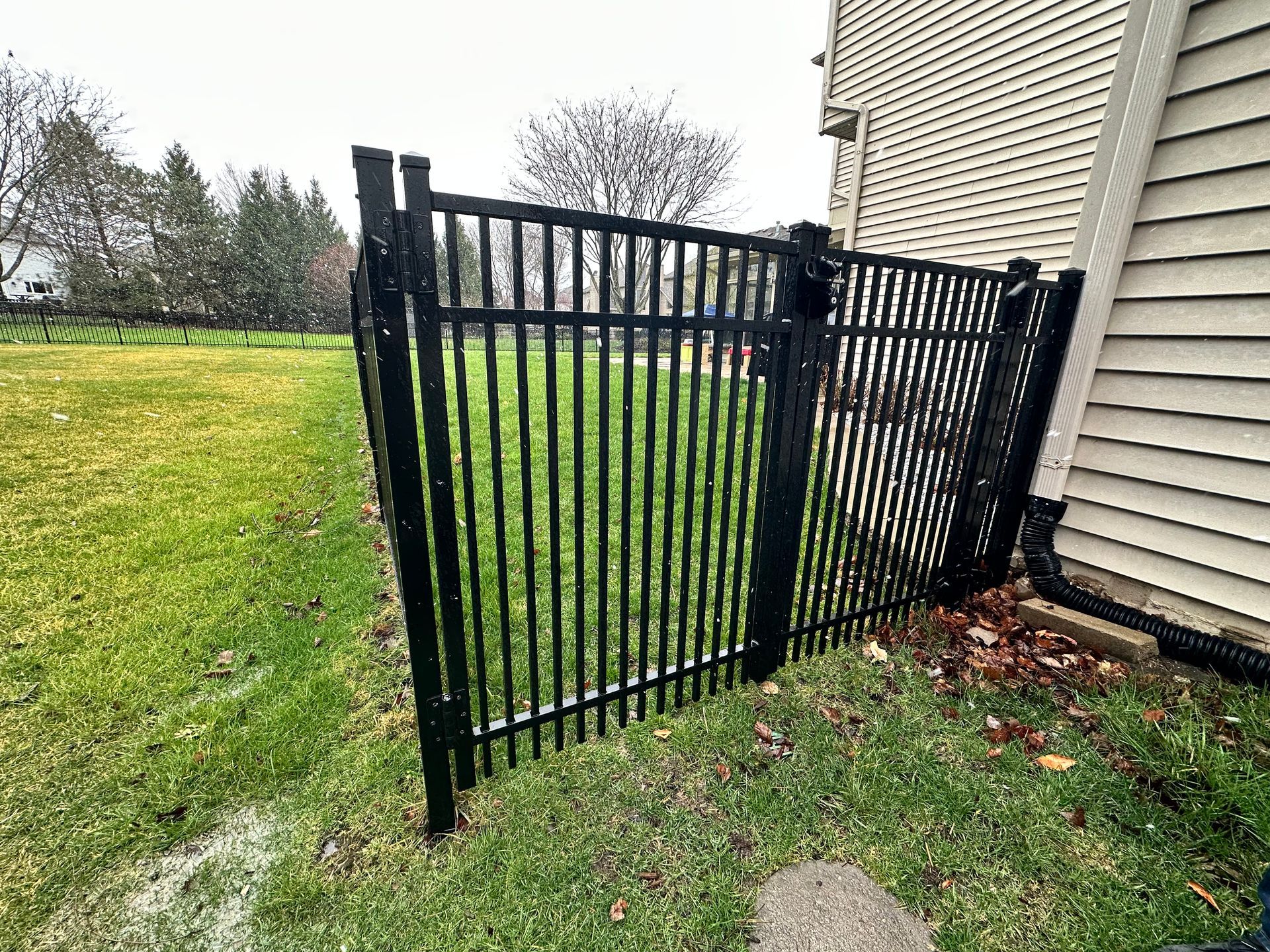 aluminum fence company illinois
