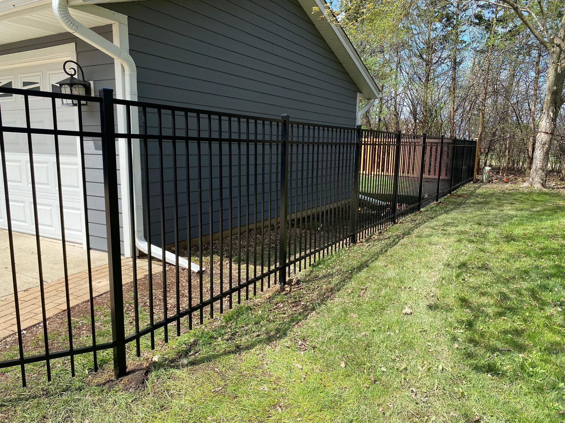 aluminum fence installation Illinois