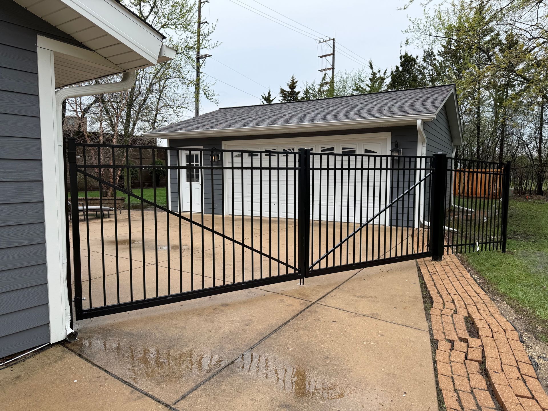 aluminum fence installation Illinois