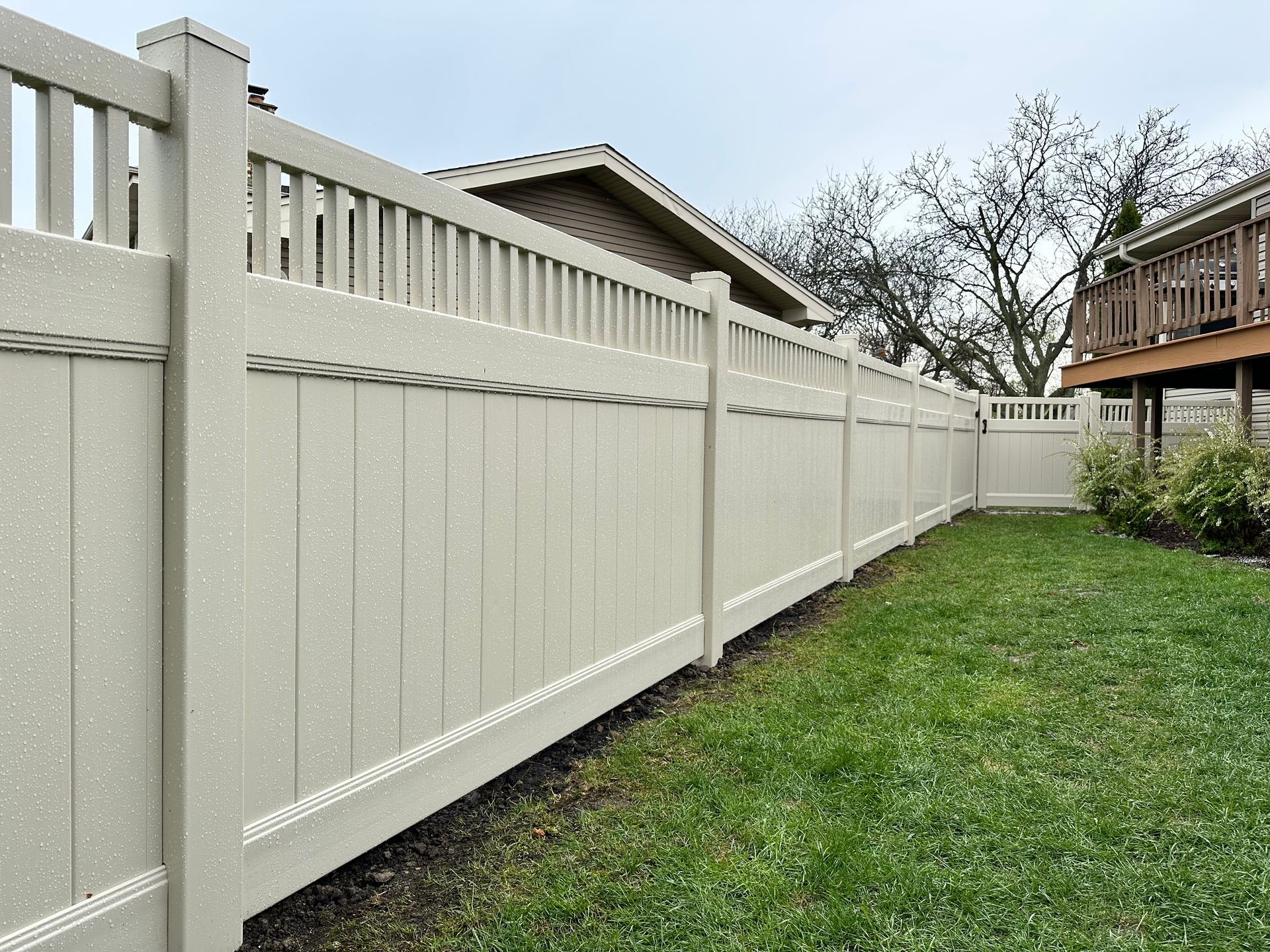 vinyl fence installation Illinois