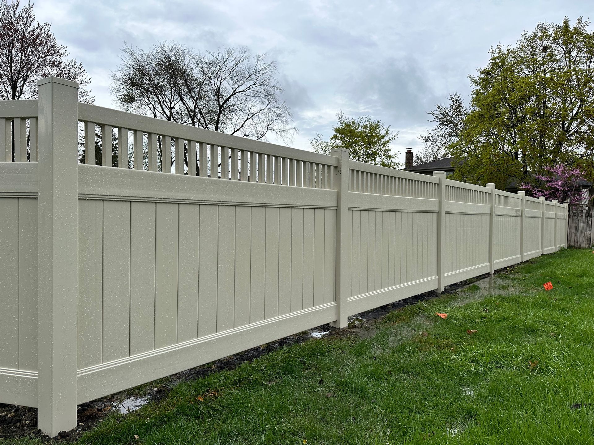 vinyl fence installation Illinois