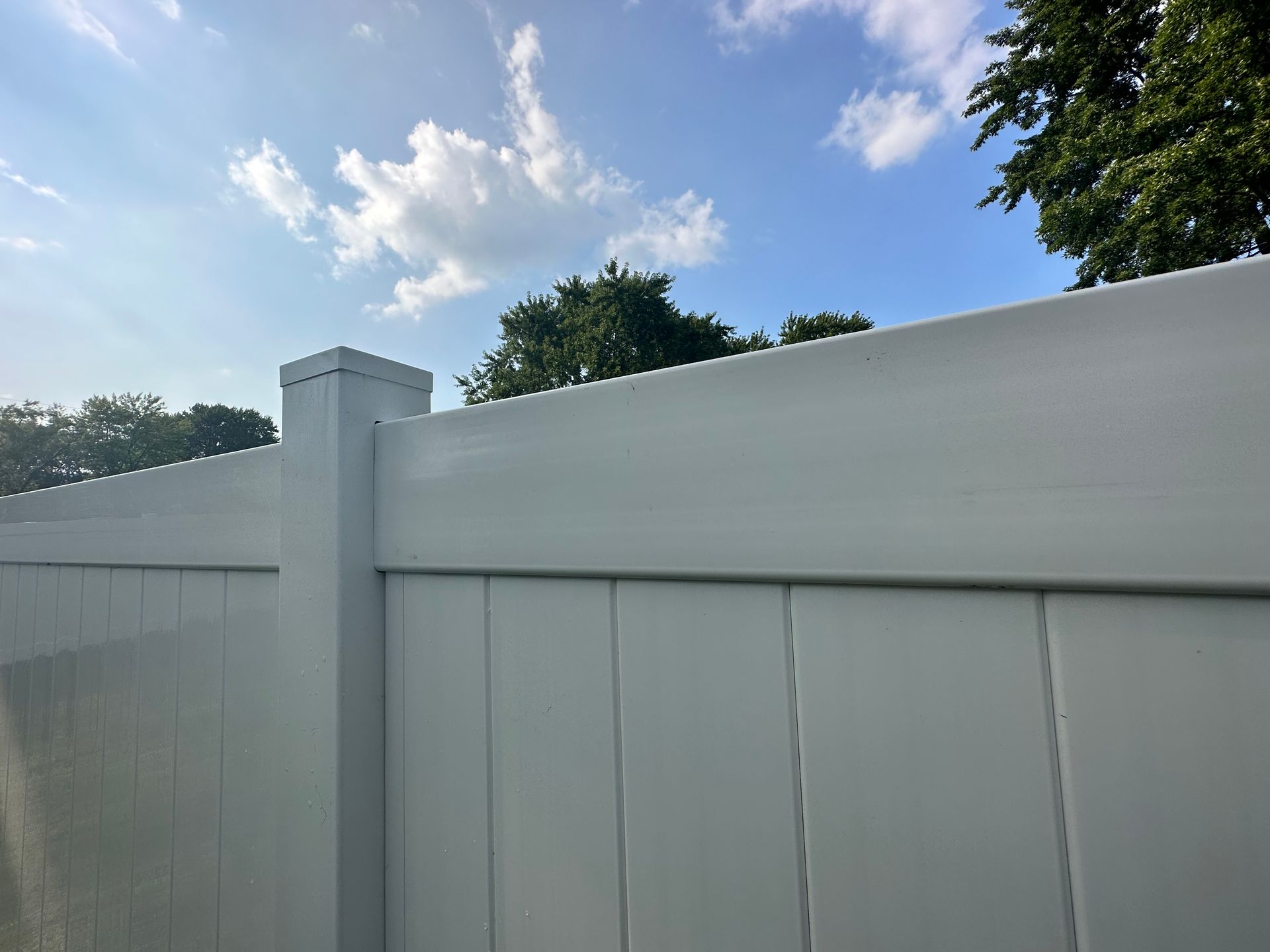 vinyl fence installation Illinois