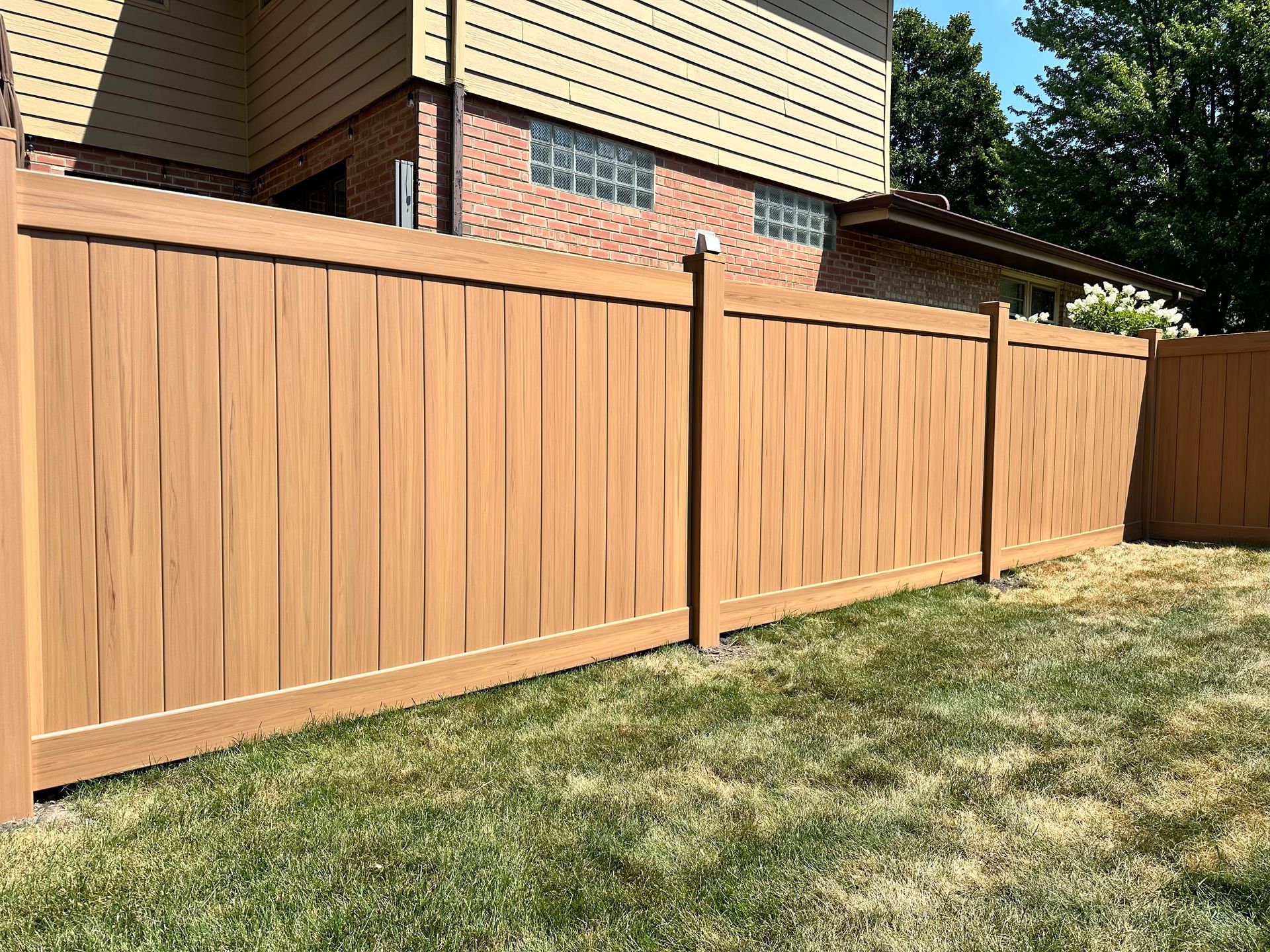 vinyl fence installation Illinois