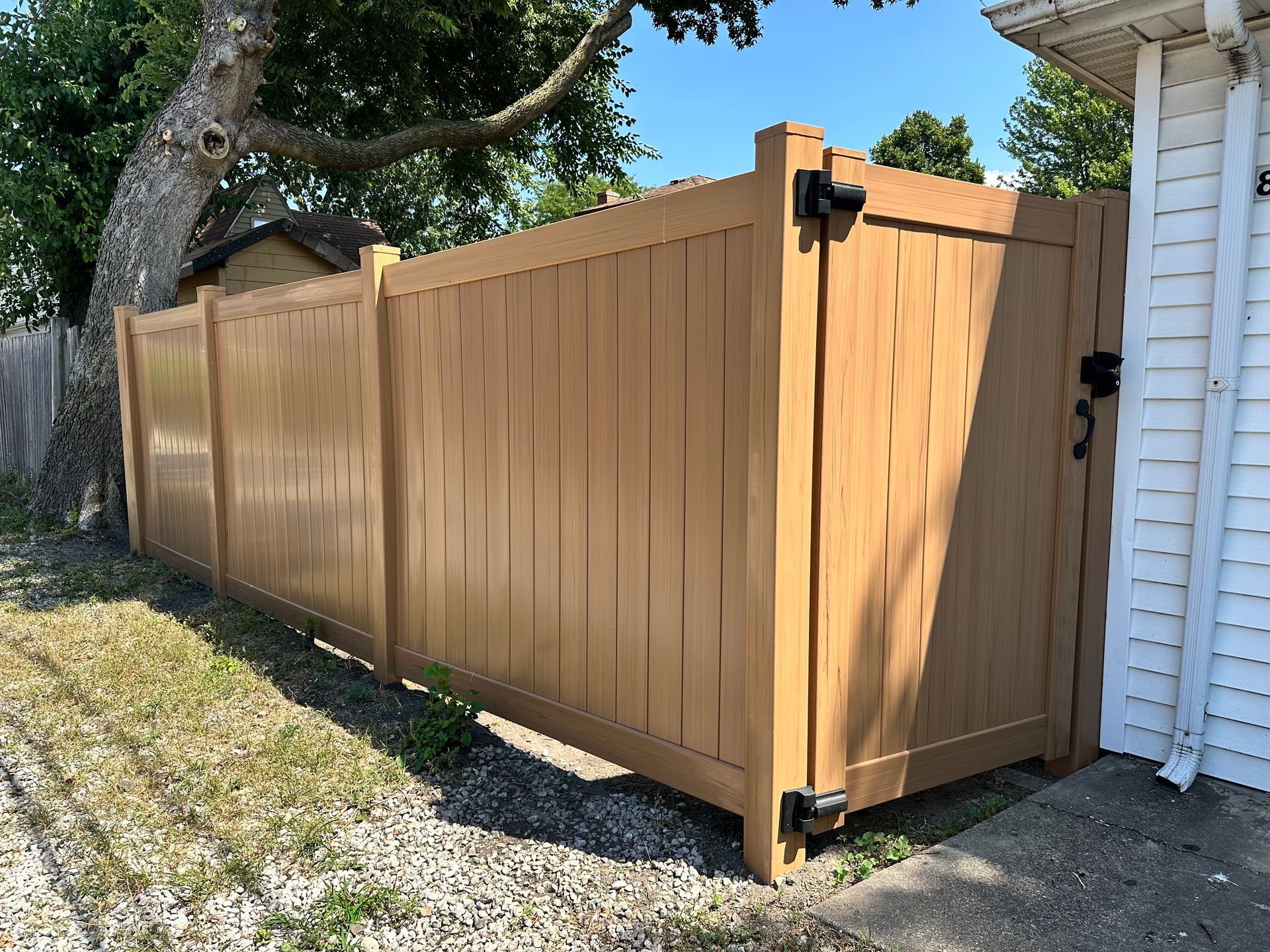 vinyl fence installation Illinois