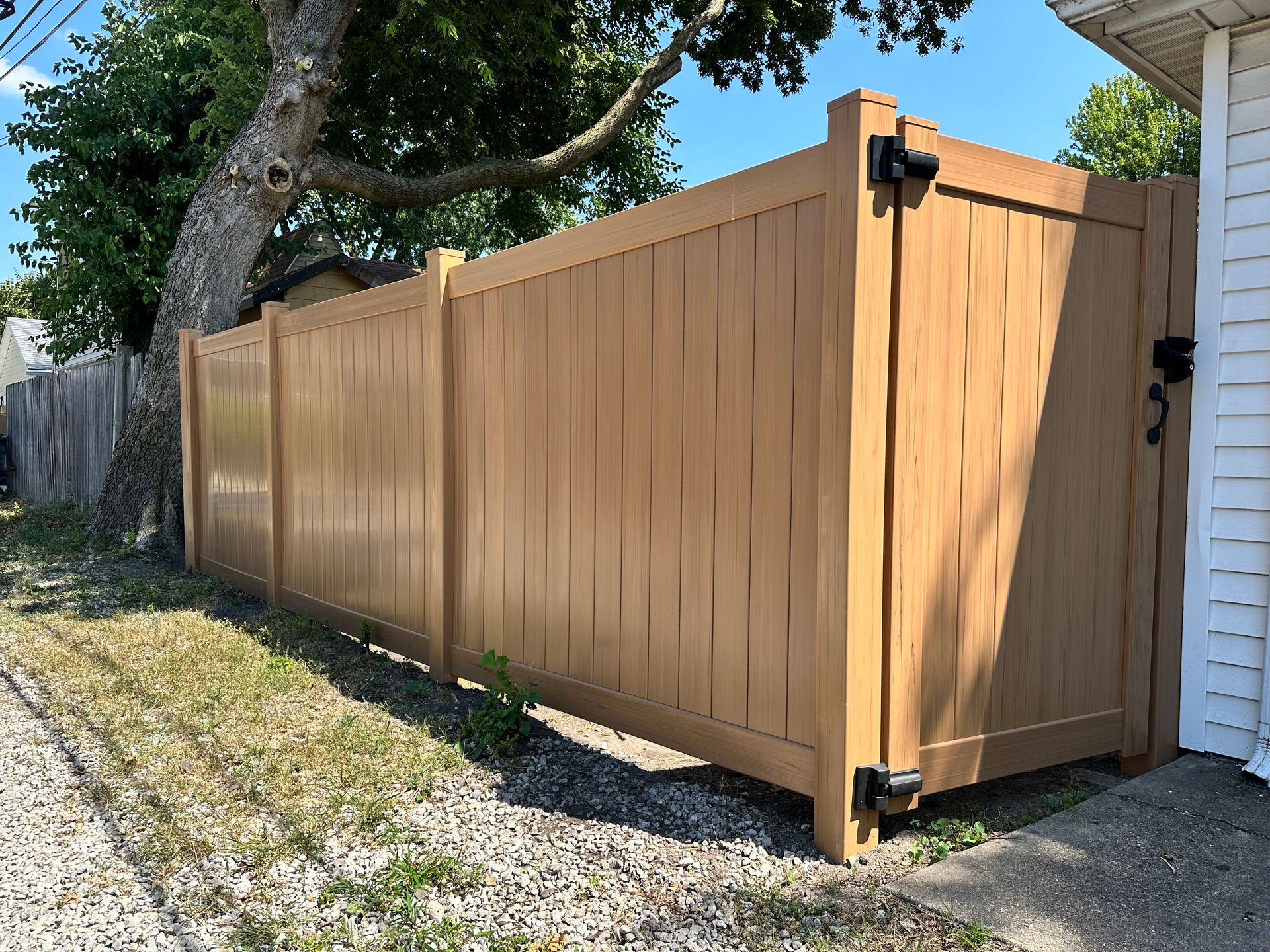 vinyl fence installation Illinois