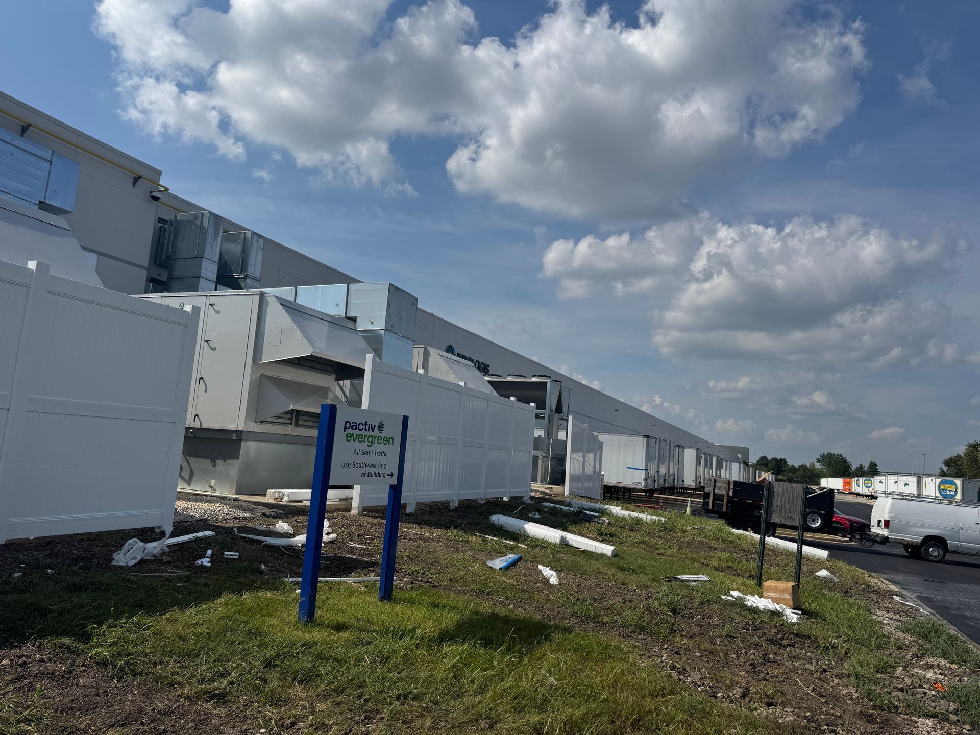 commercial vinyl fence installation Illinois