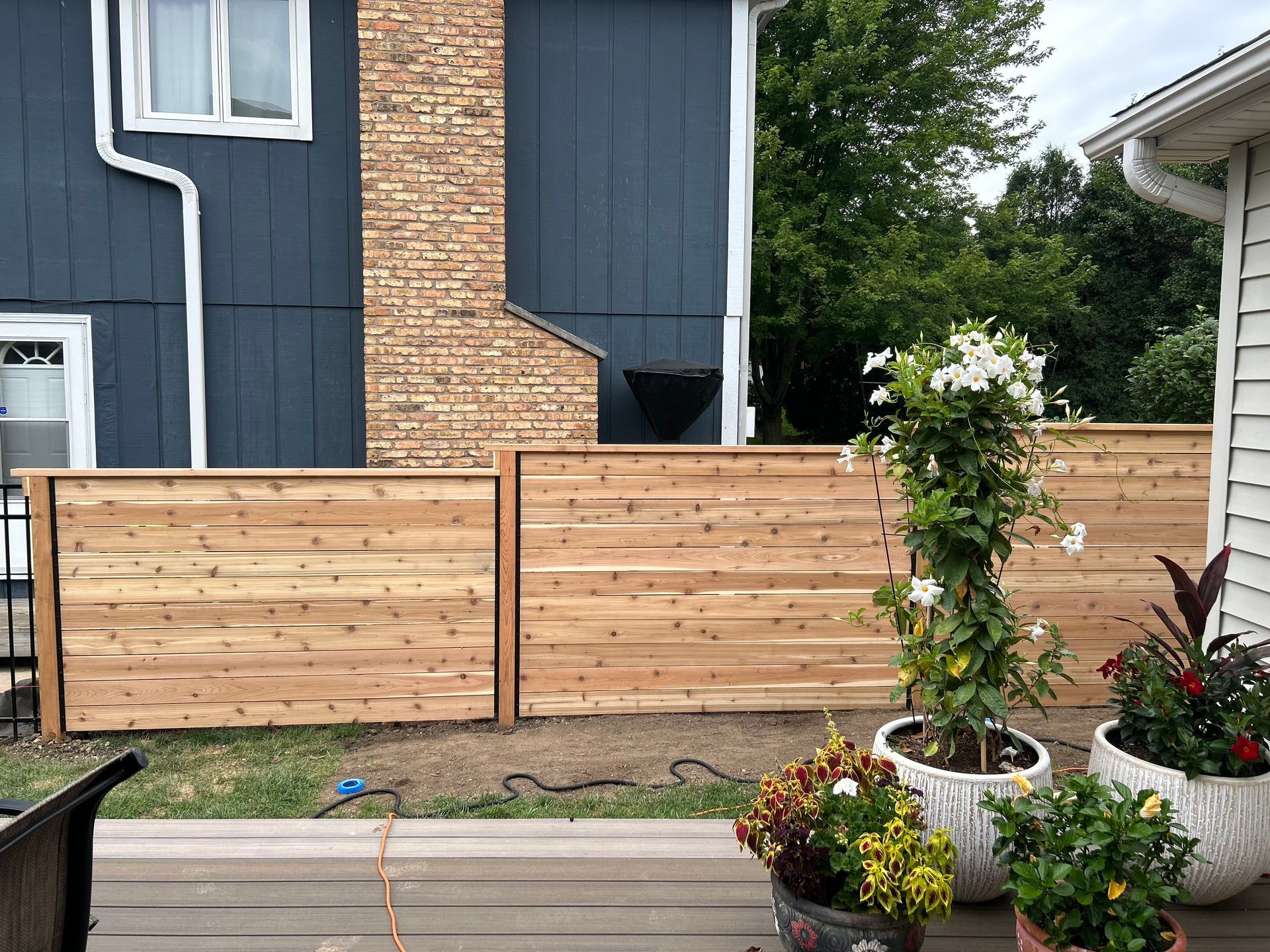 horizontal fence installation Illinois