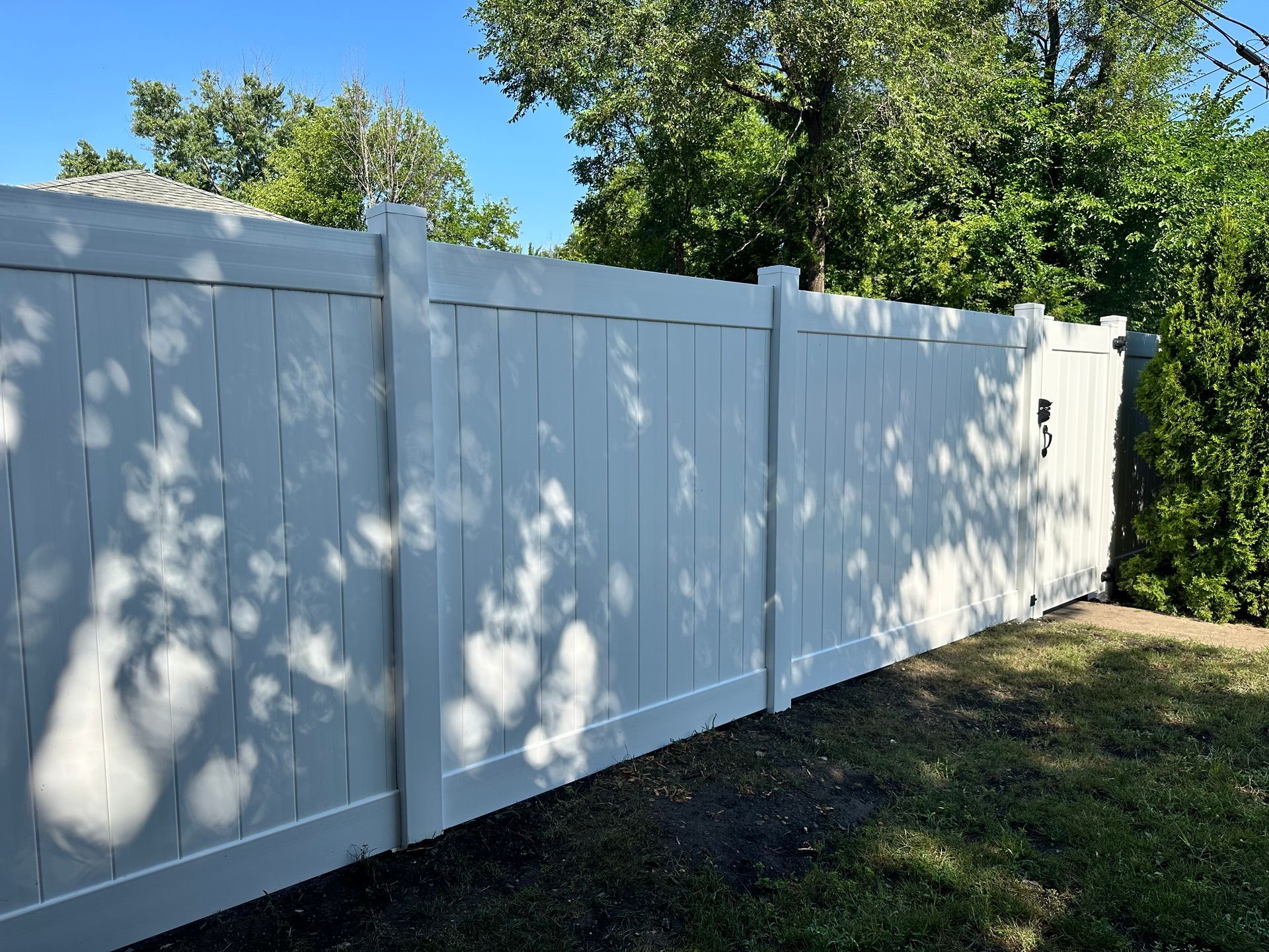 vinyl fence installation Illinois