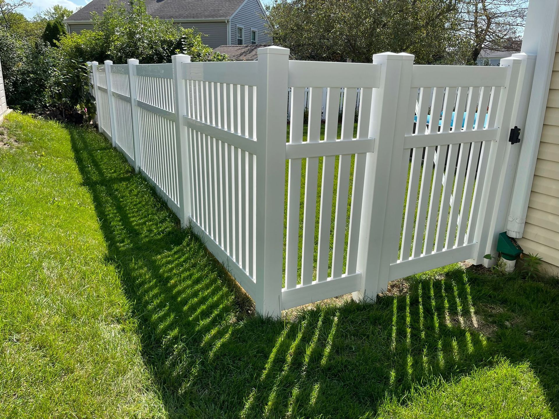 semi-privacy fence installation Illinois