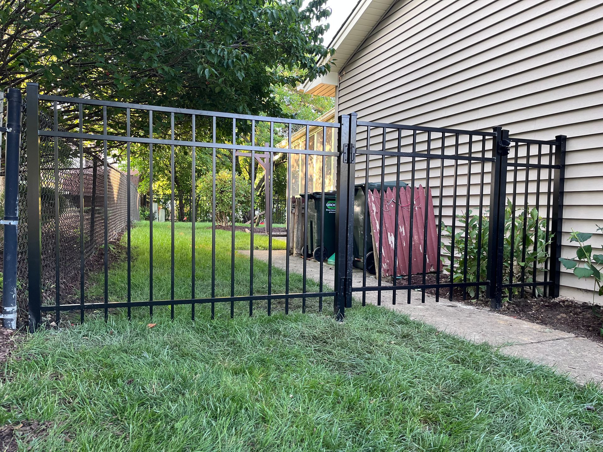 aluminum fence installation illinois