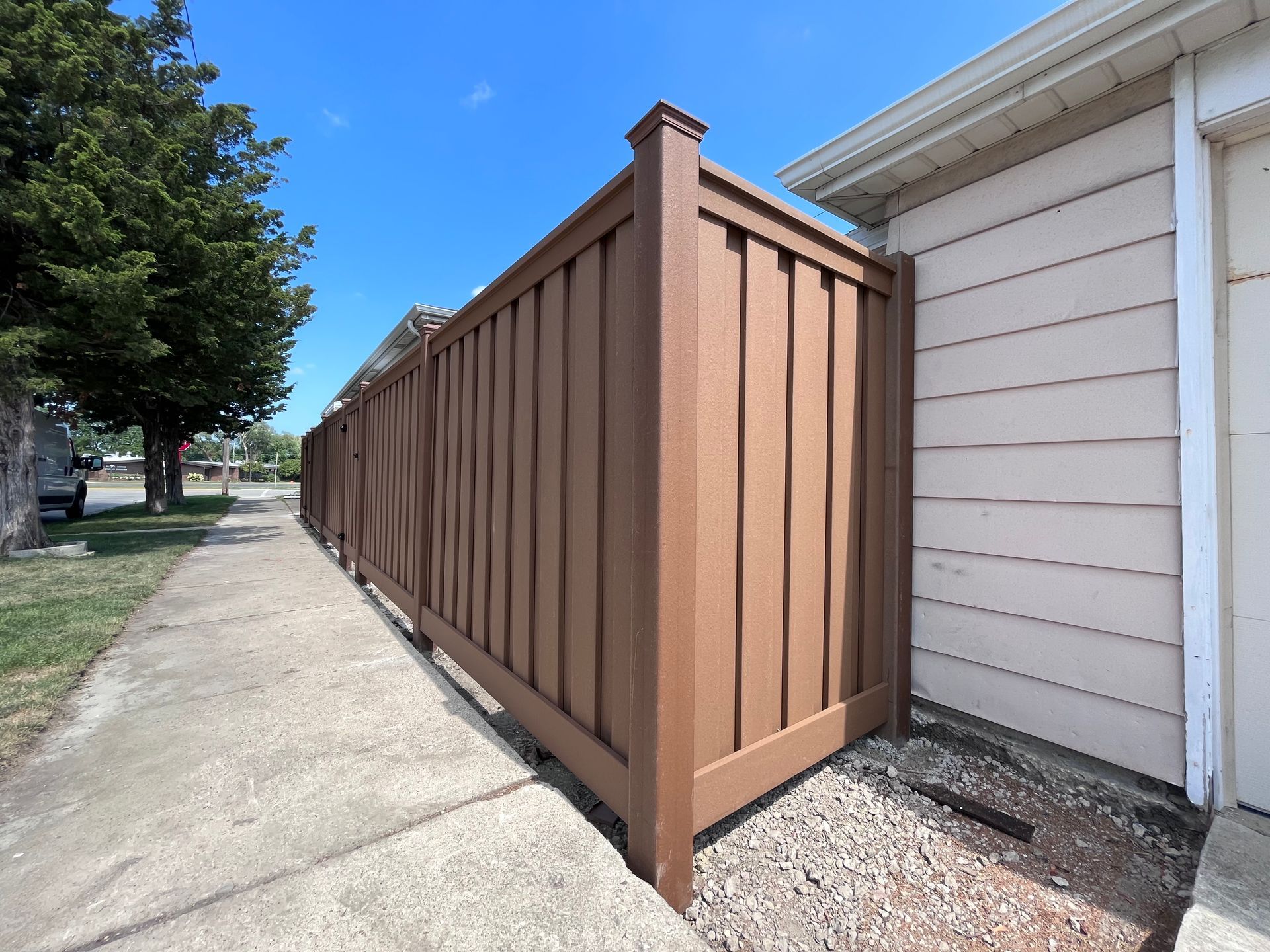 Composite fence installation Illinois