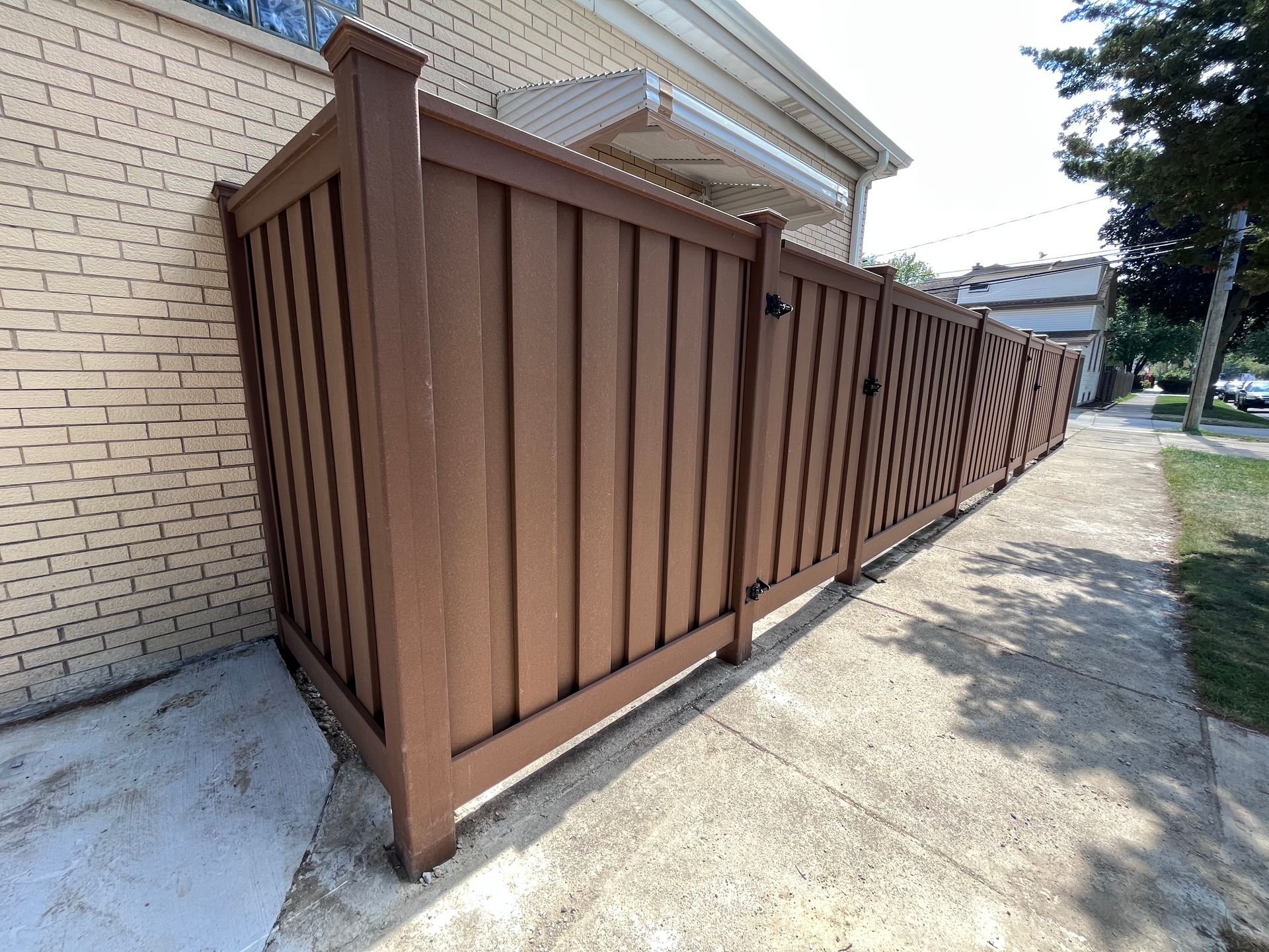 Composite fence installation Illinois