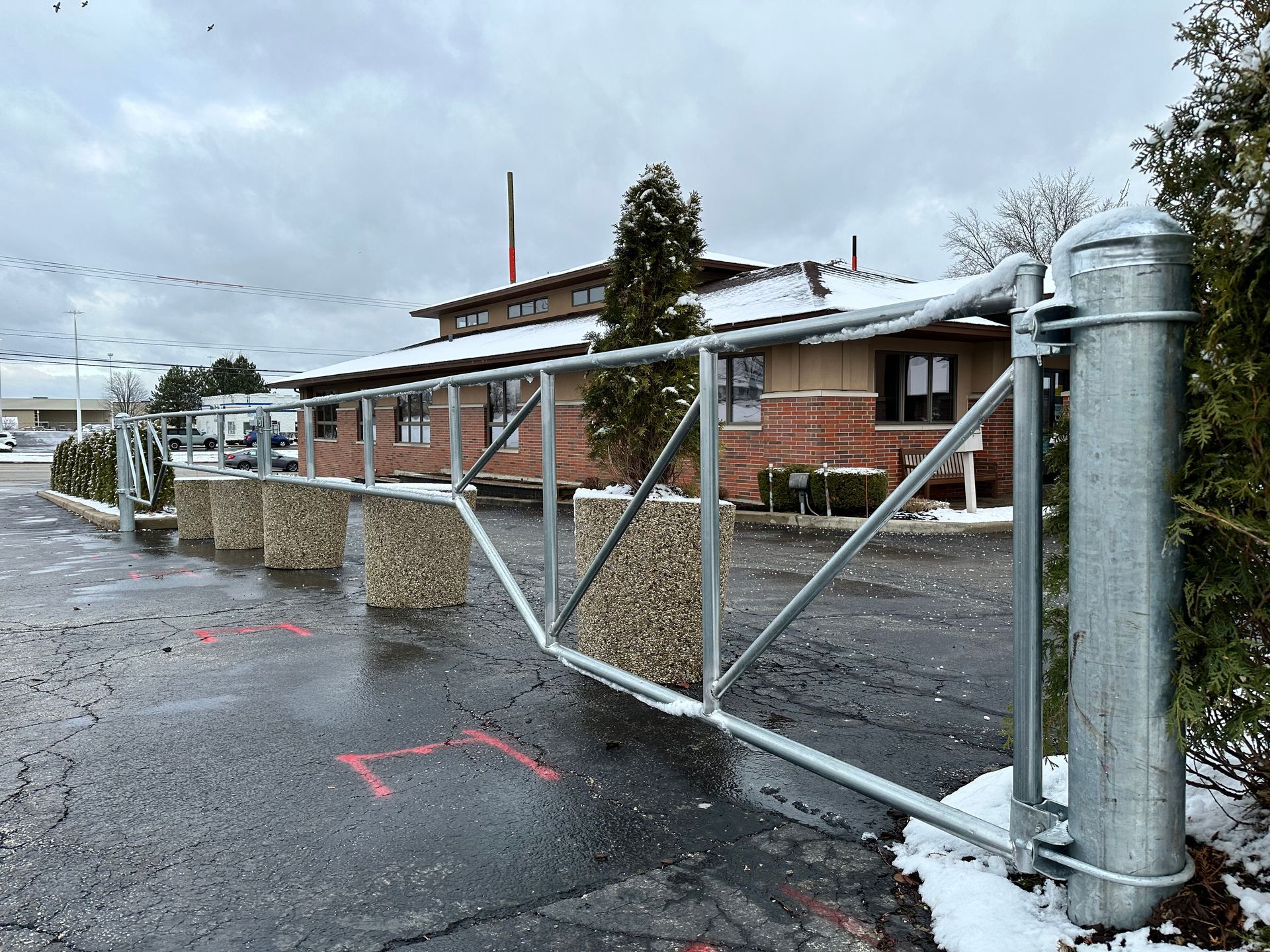 commercial fence contractors Illinois