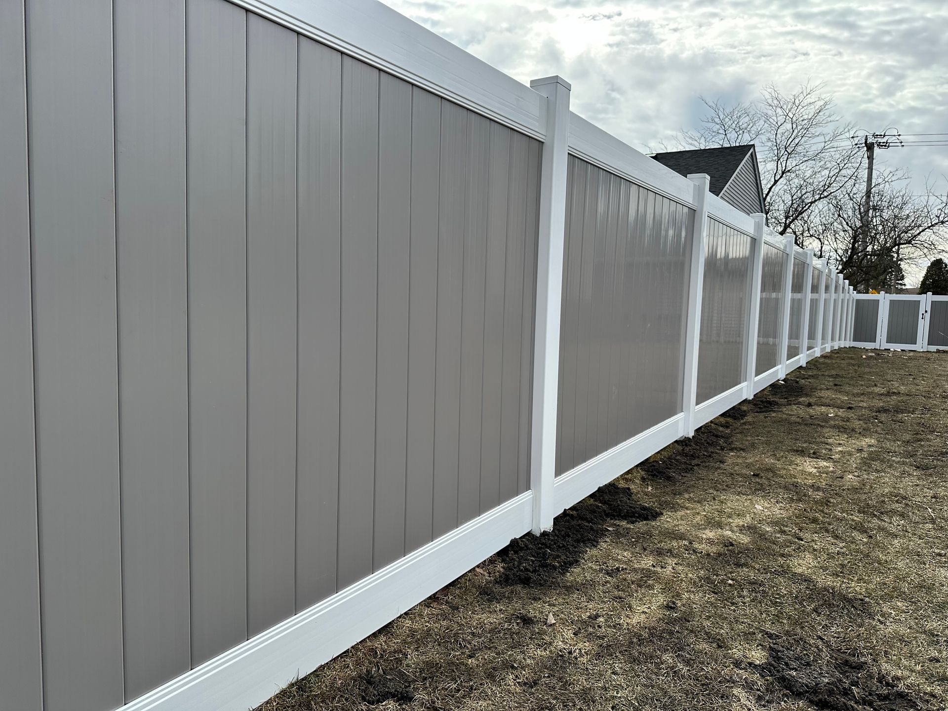 vinyl fence installation Illinois
