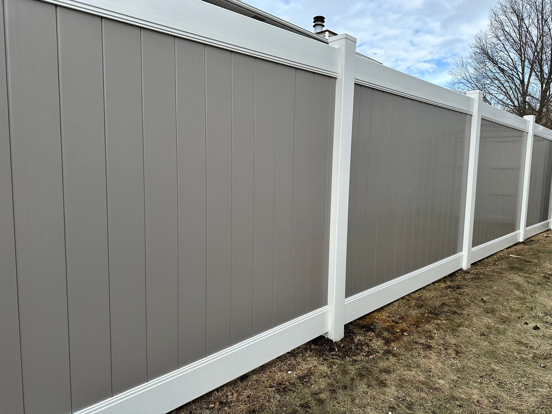 vinyl fence installation Illinois