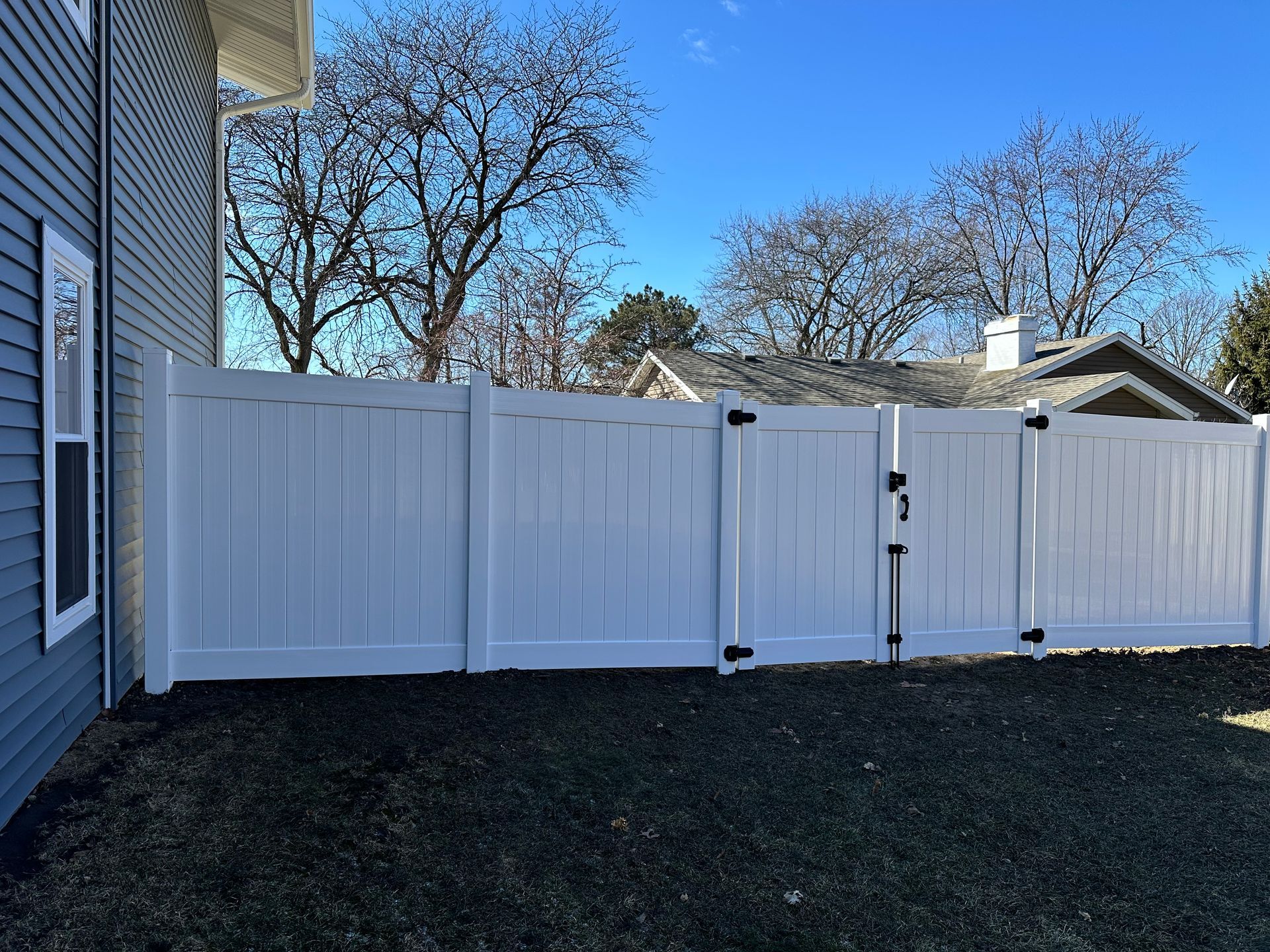 vinyl fence installation Illinois