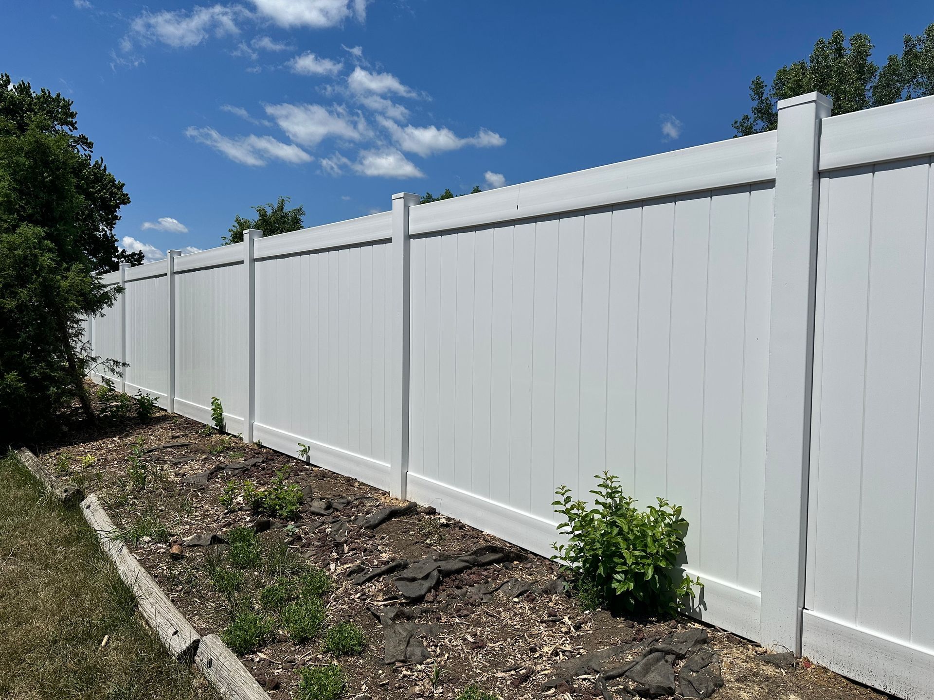 vinyl fence installation Illinois