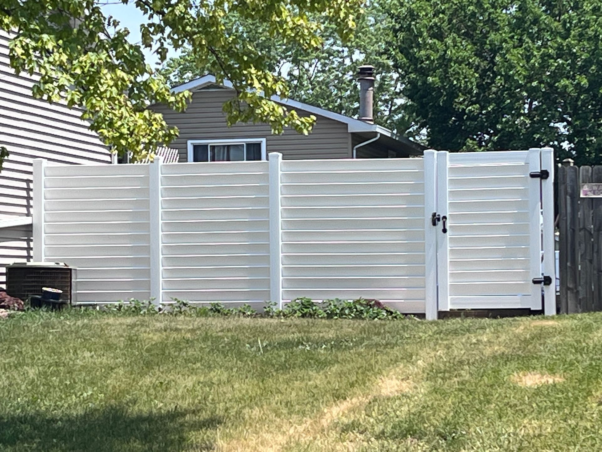 privacy fence installation Illinois