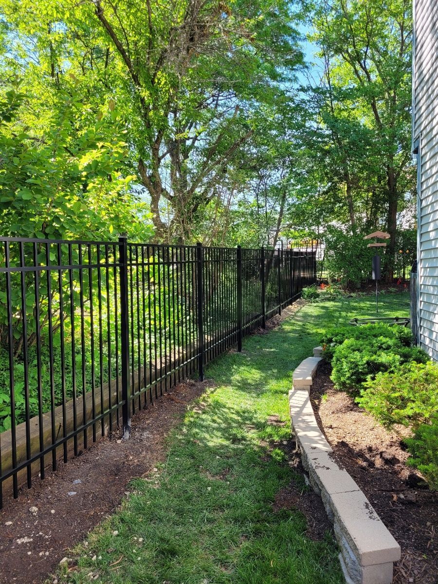 ornamental aluminum fence installation Illinois