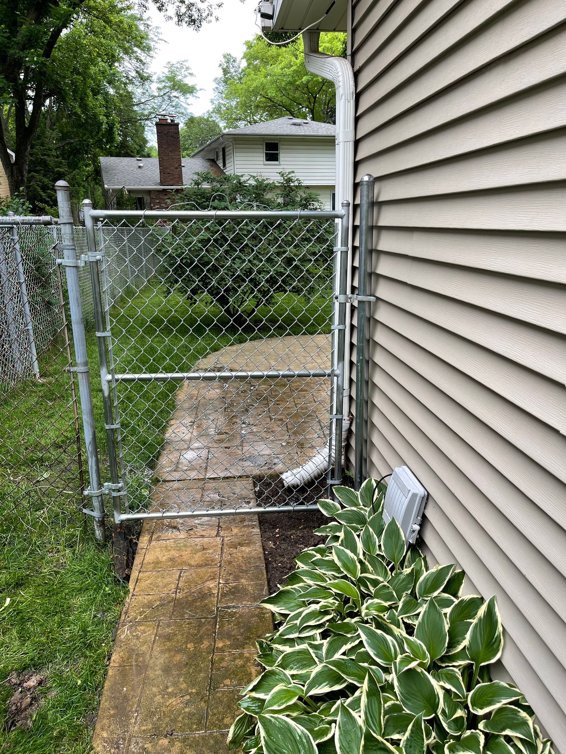 chain link fence installation Illinois