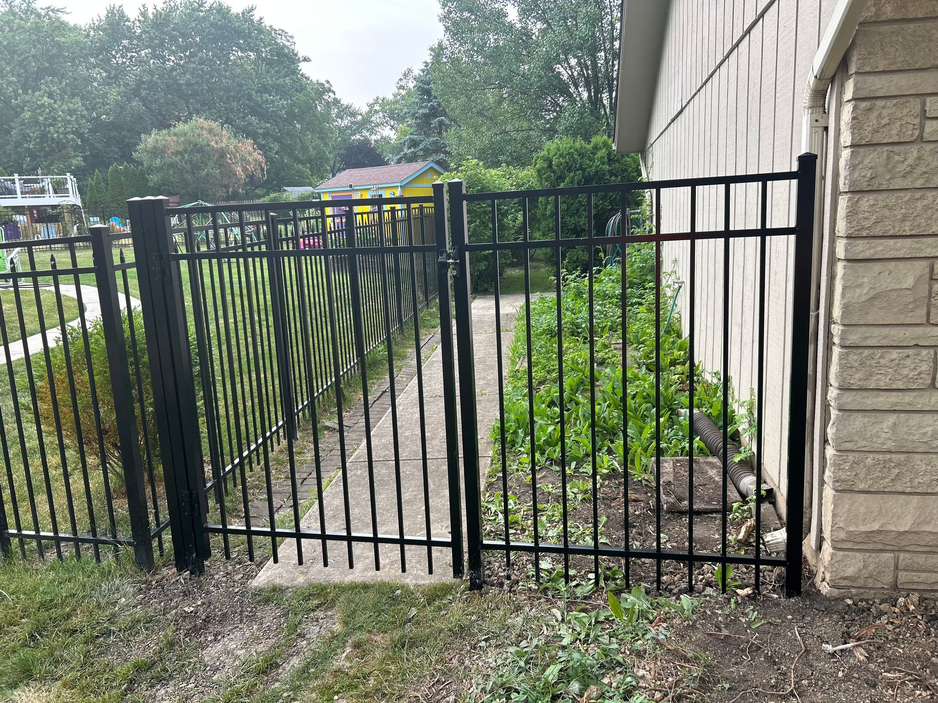 aluminum fence installation illinois