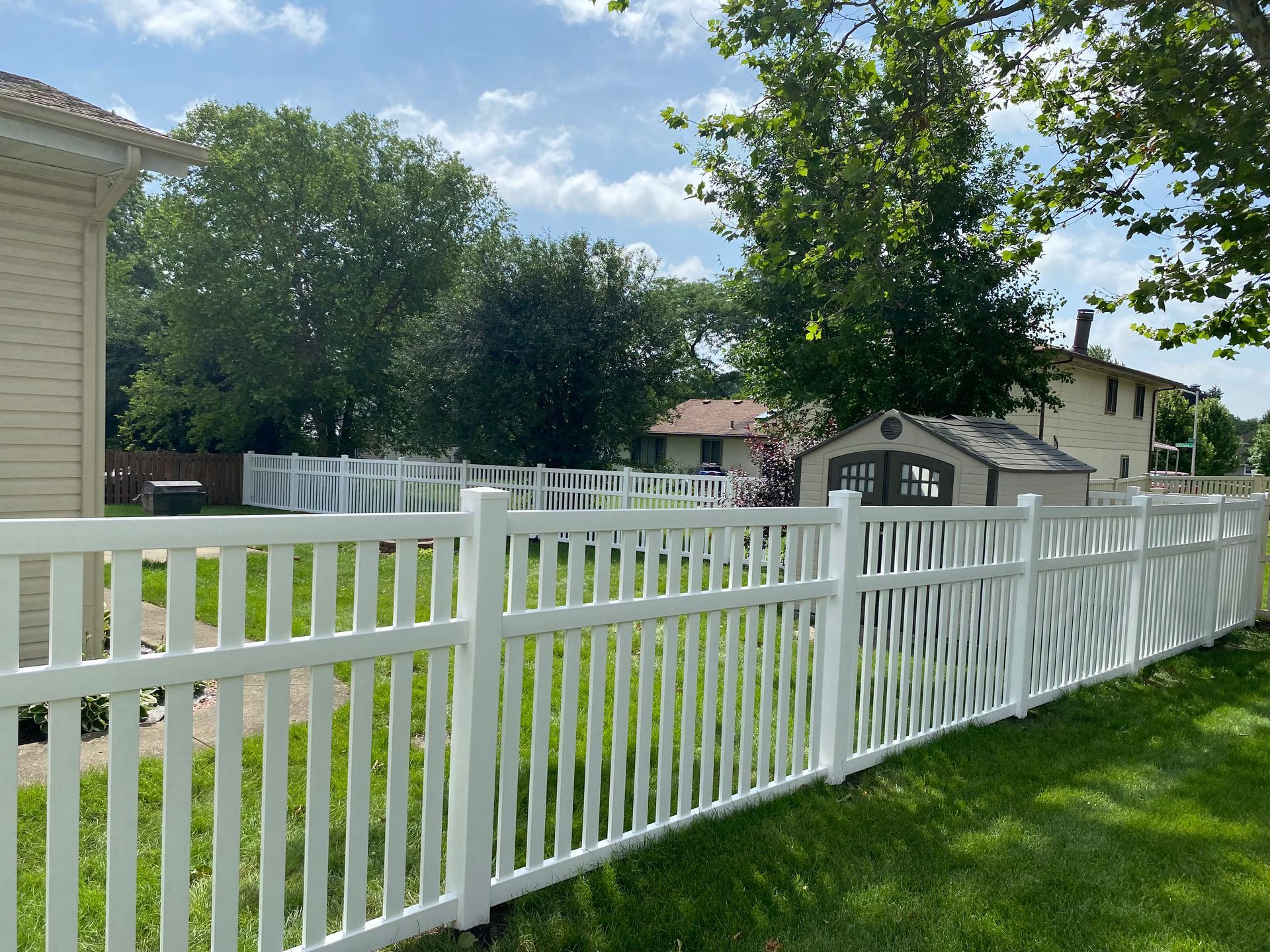 semi privacy vinyl fence installation Illinois