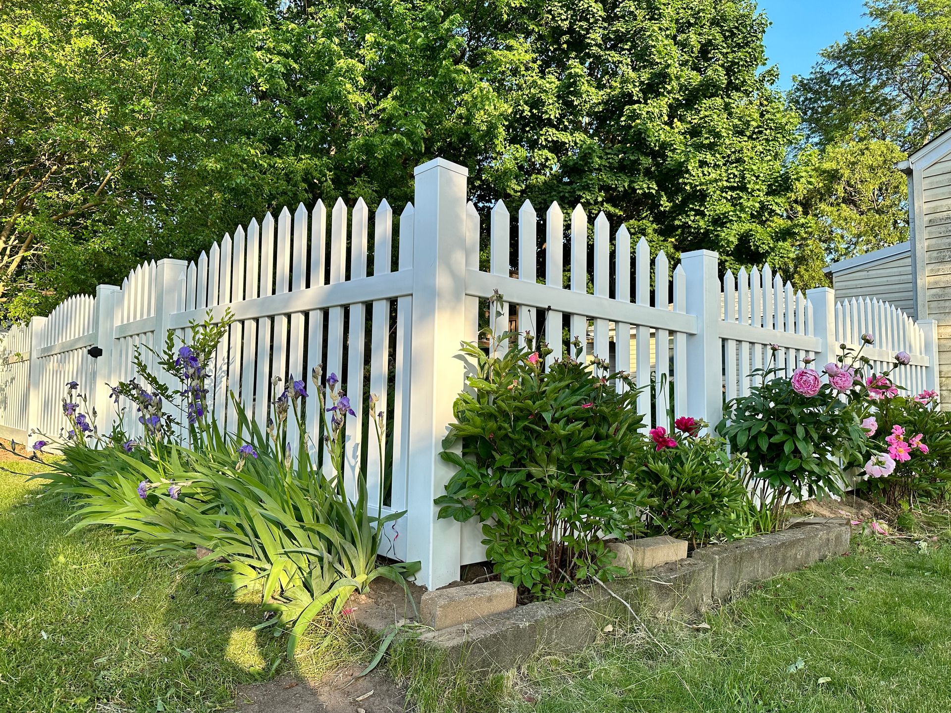 vinyl fence company illinois