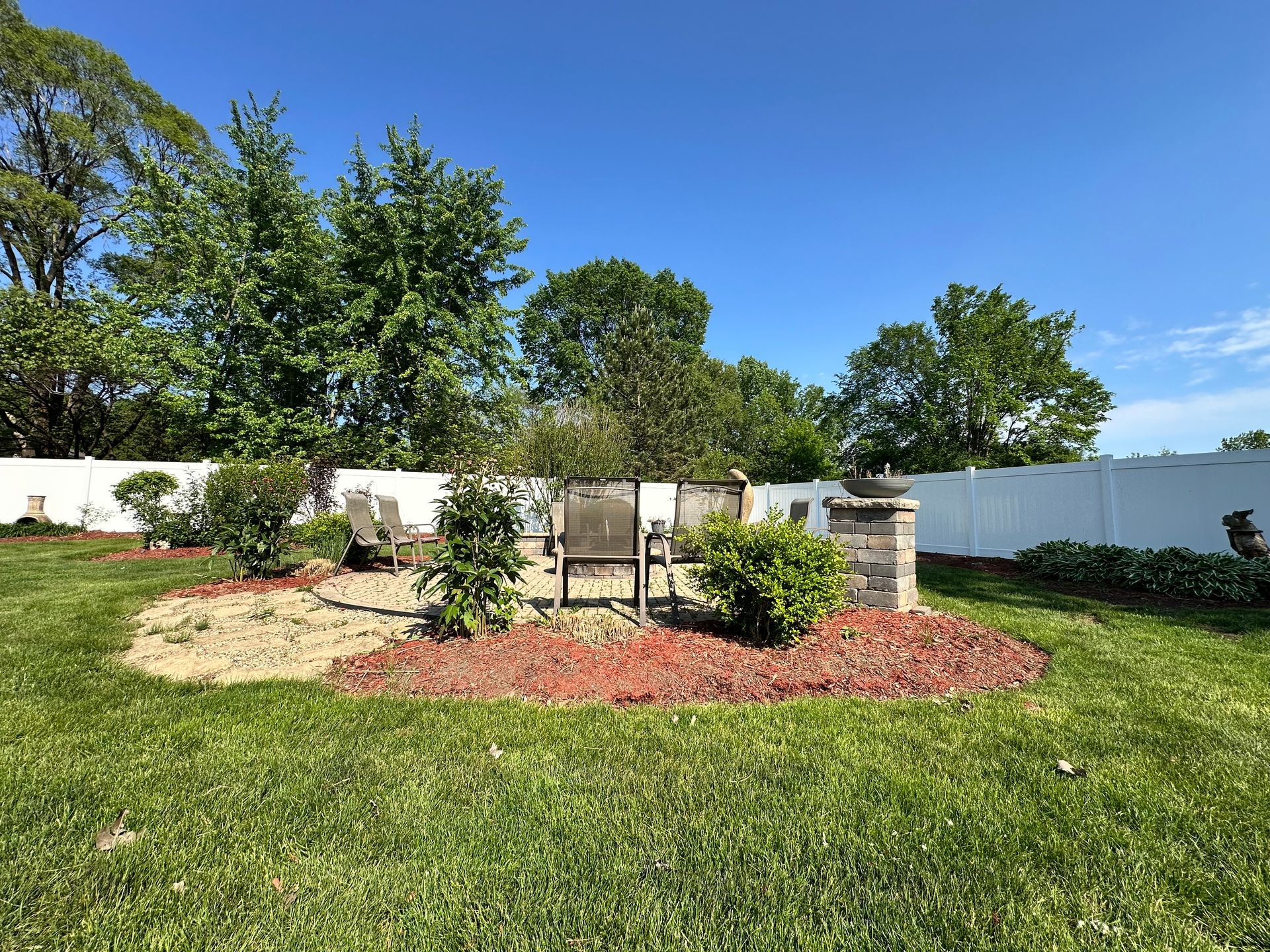 vinyl fence installation Illinois