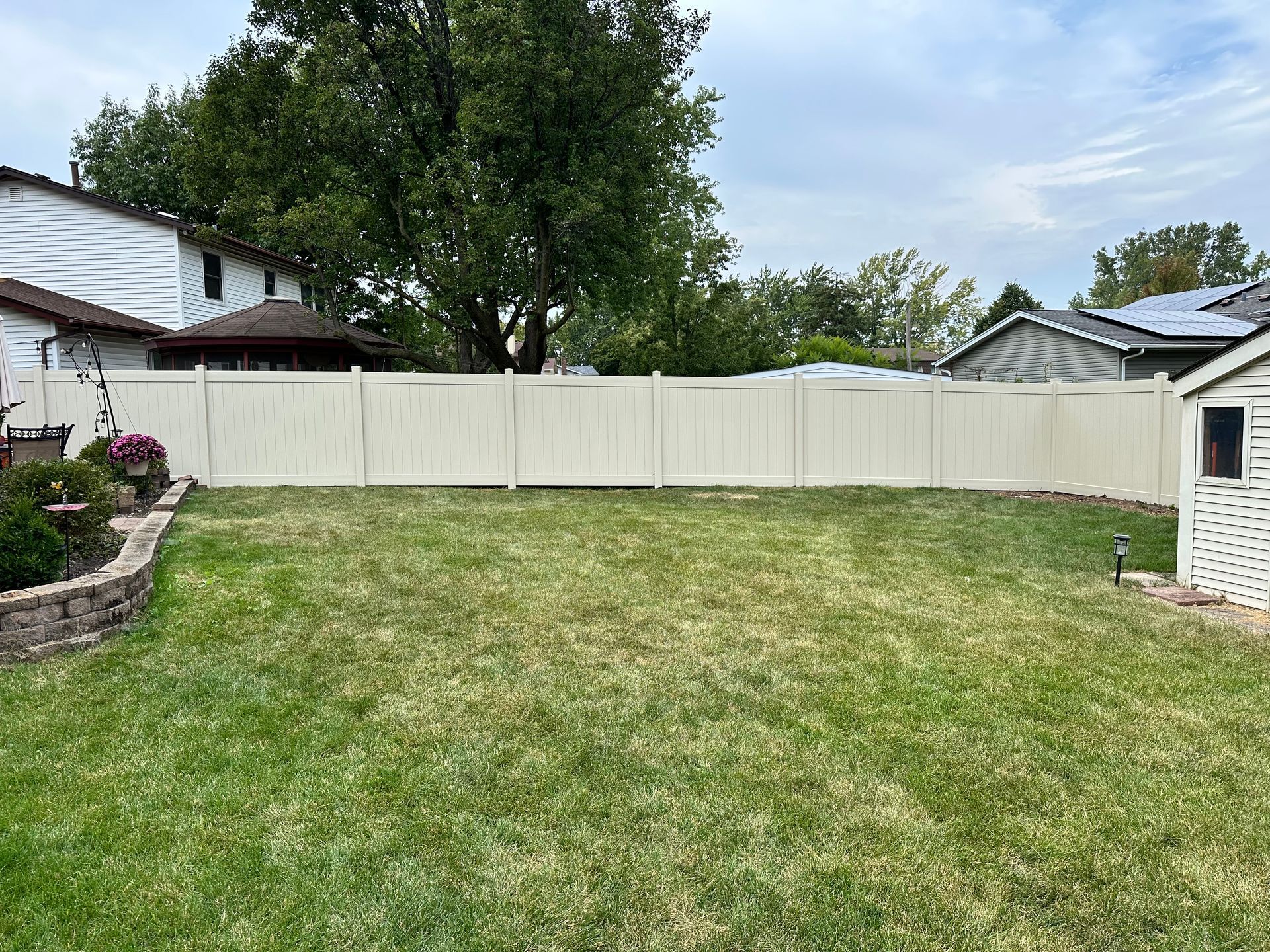 vinyl fence installation Illinois